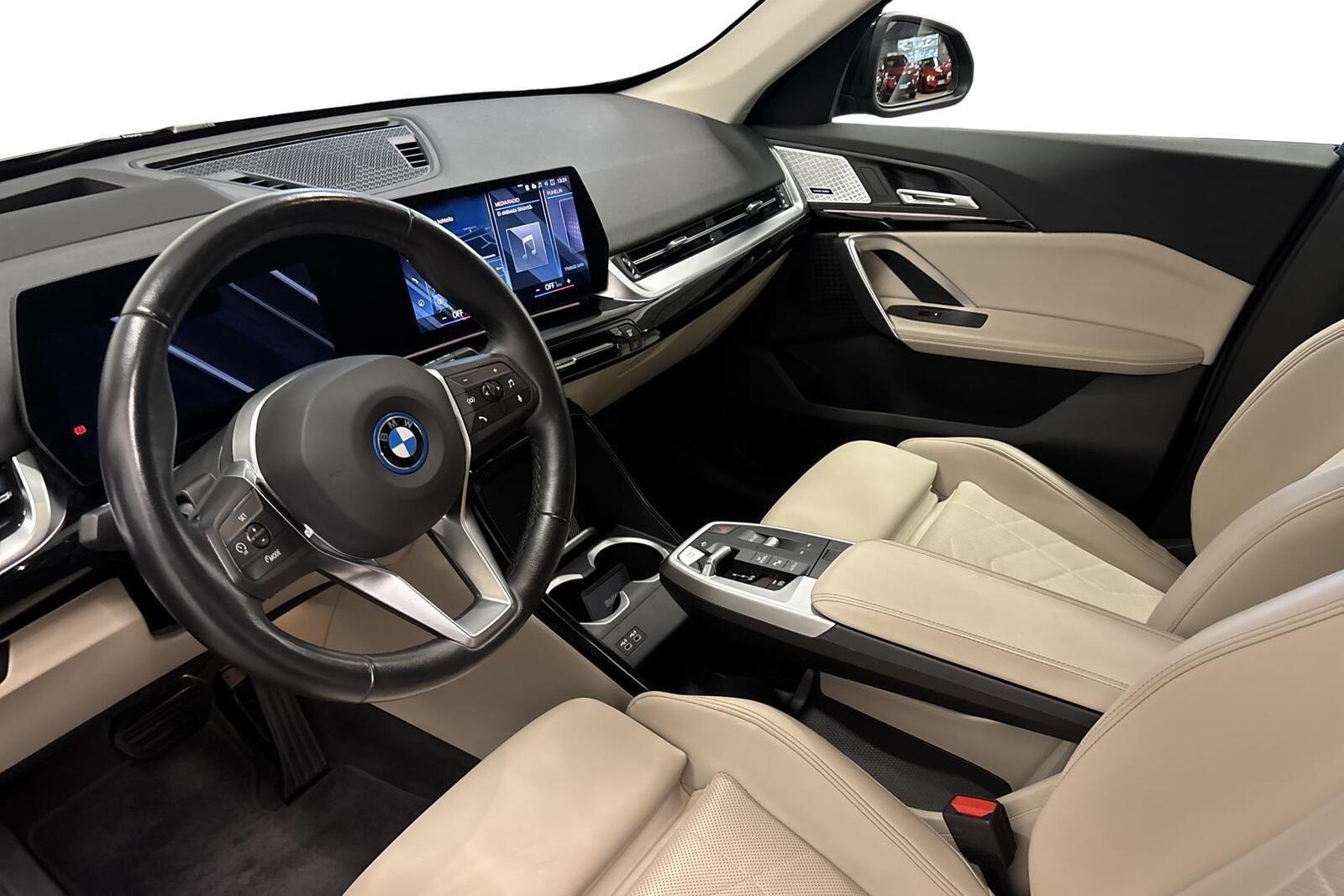 BMW iX1 2024