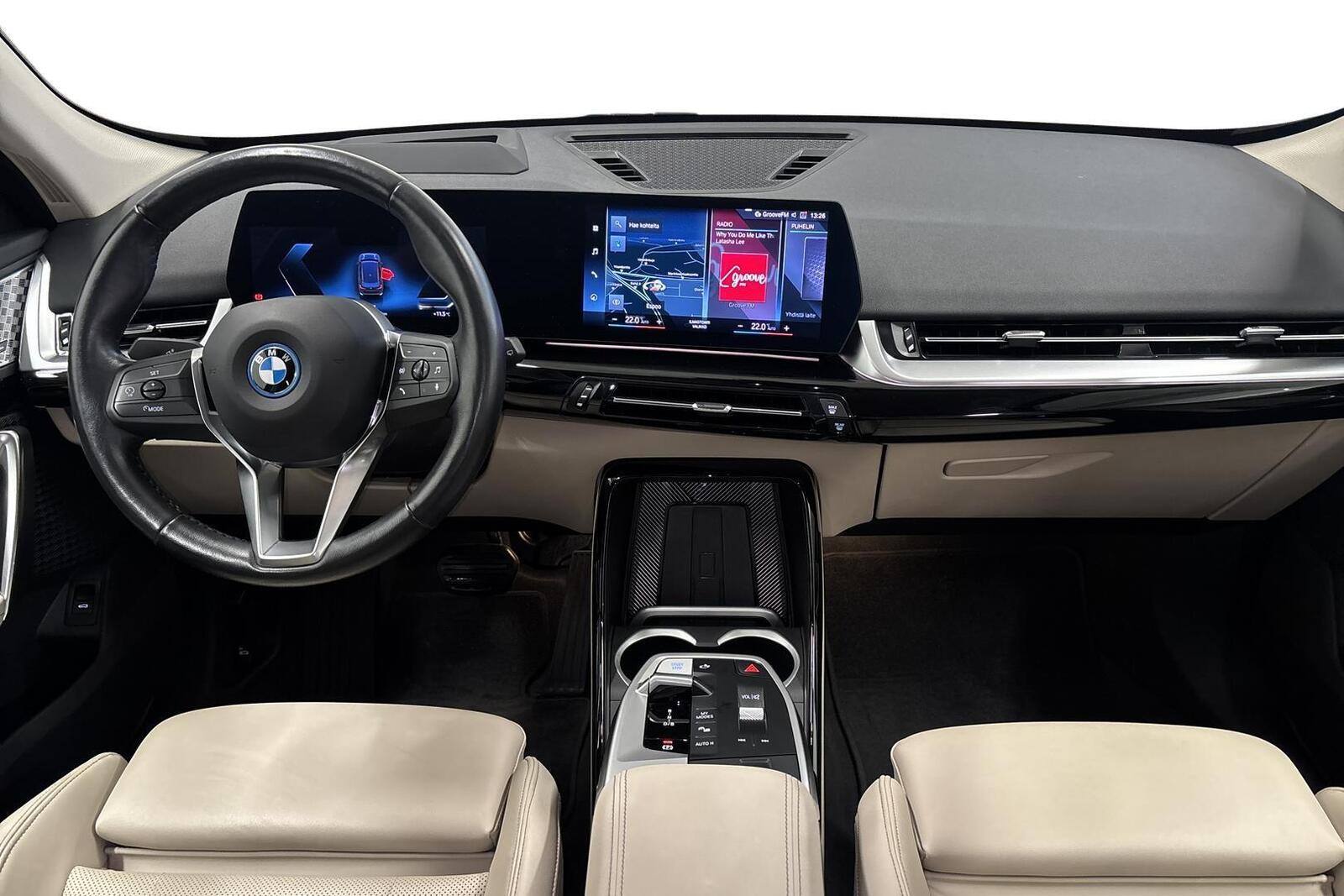 BMW iX1 2024