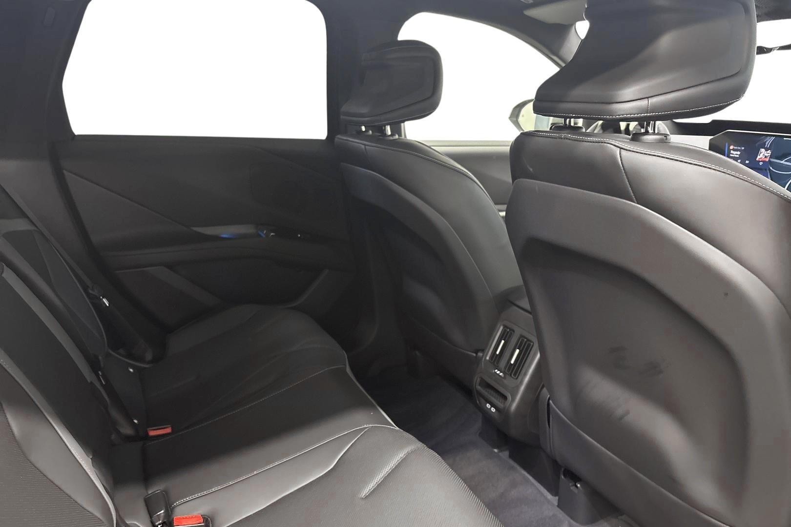 BMW iX3 2026