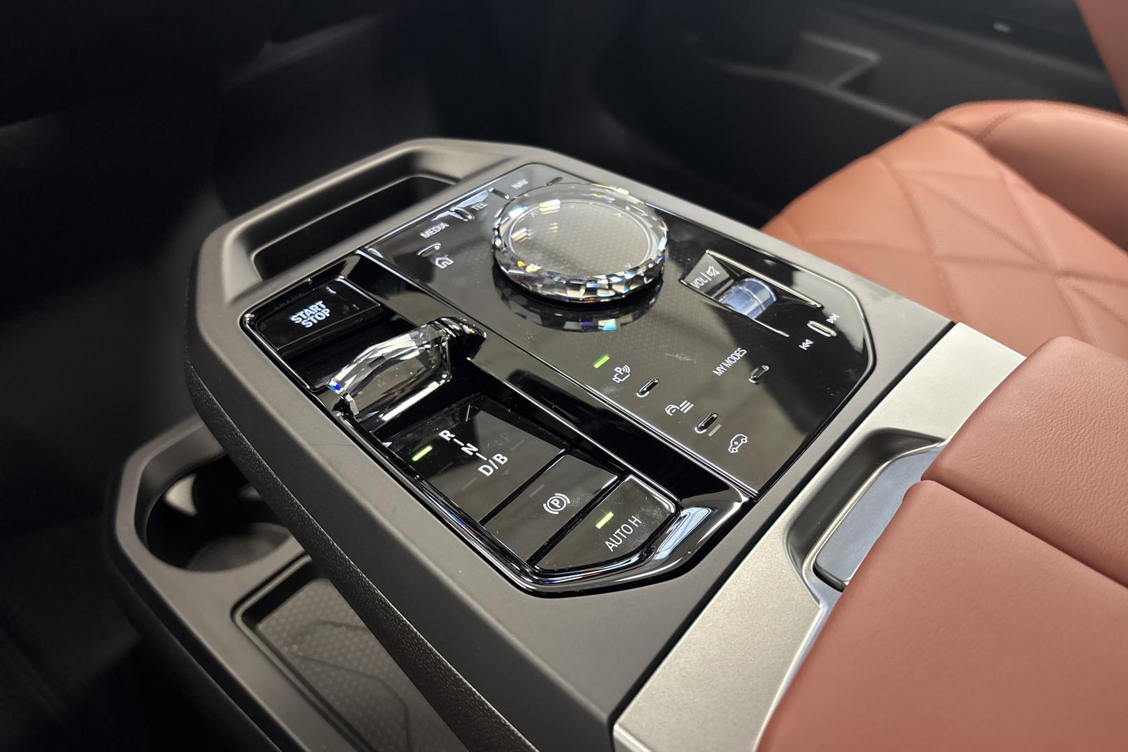 BMW iX 2026