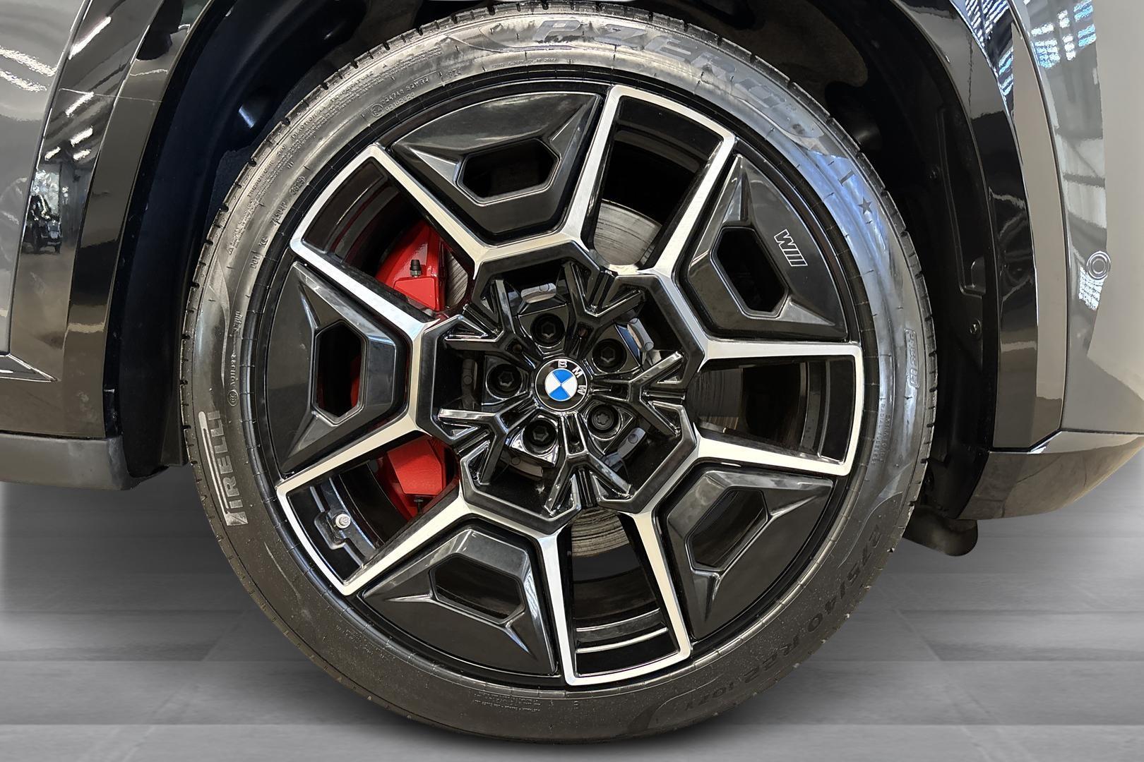BMW XM 2024