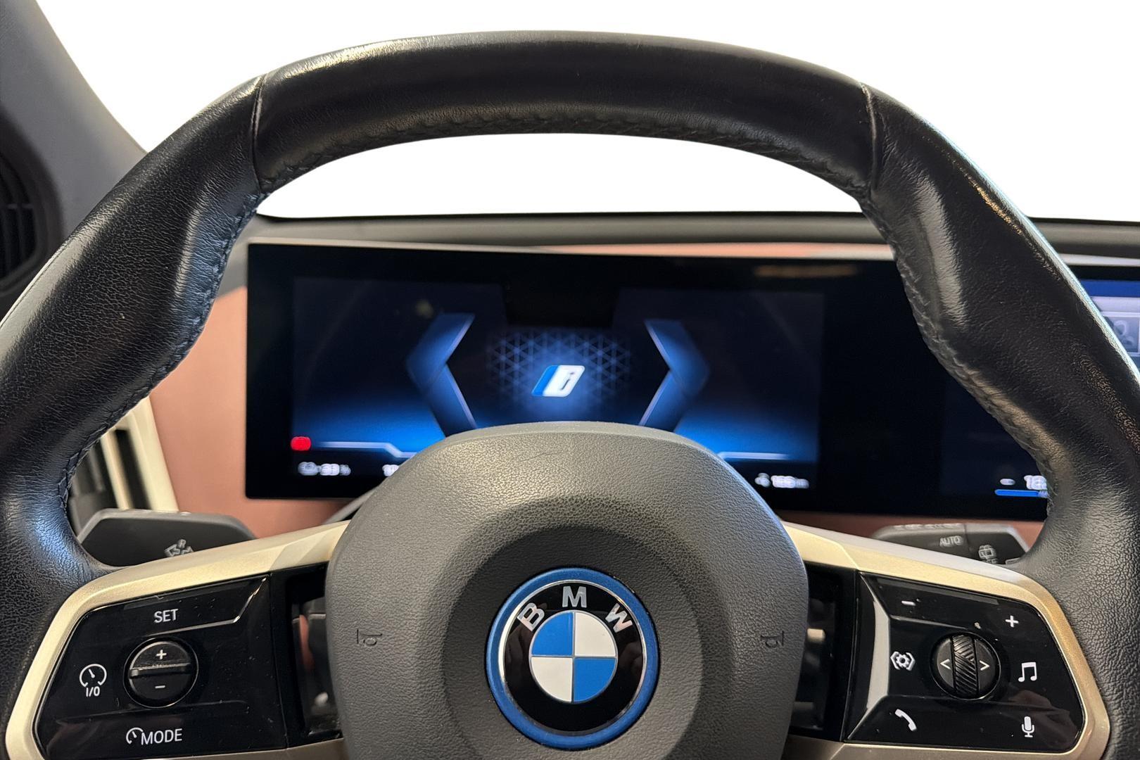 BMW iX 2023