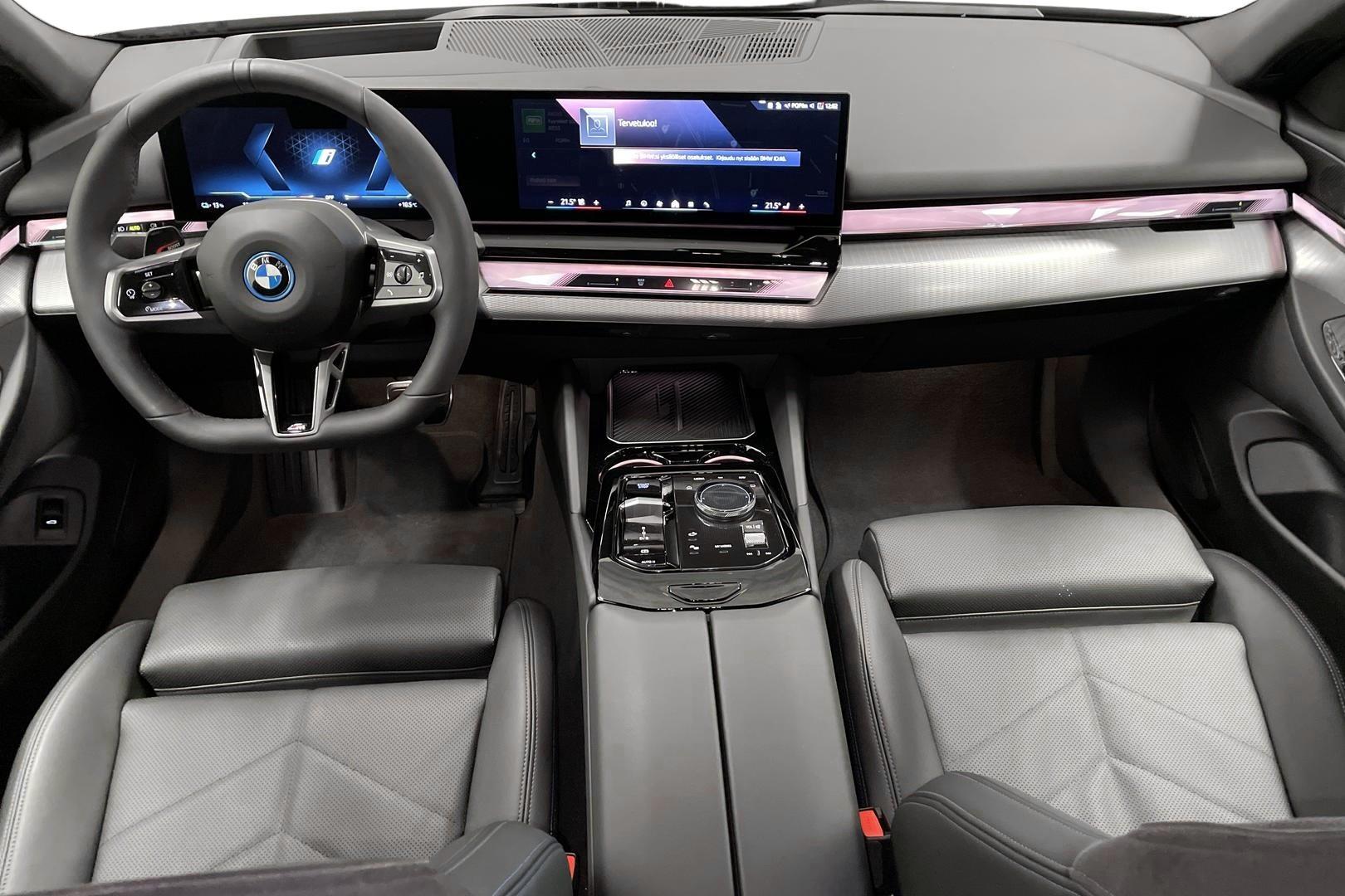 BMW i5 2025