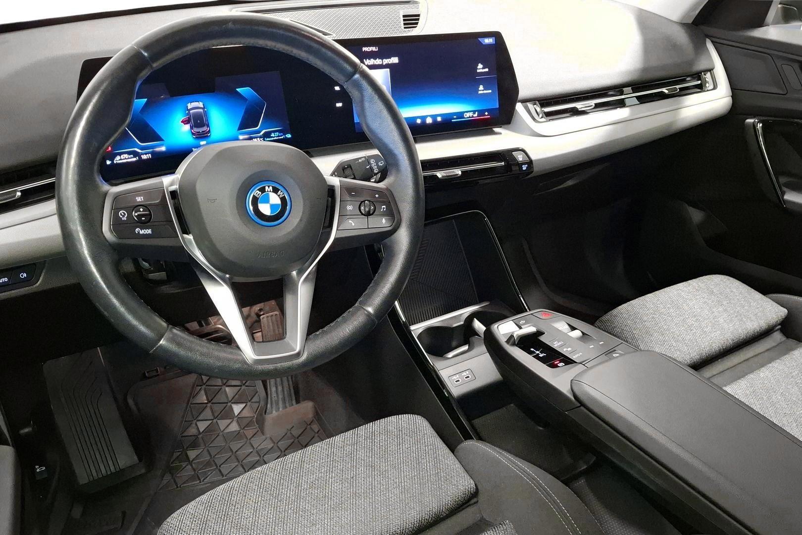 BMW X1 13