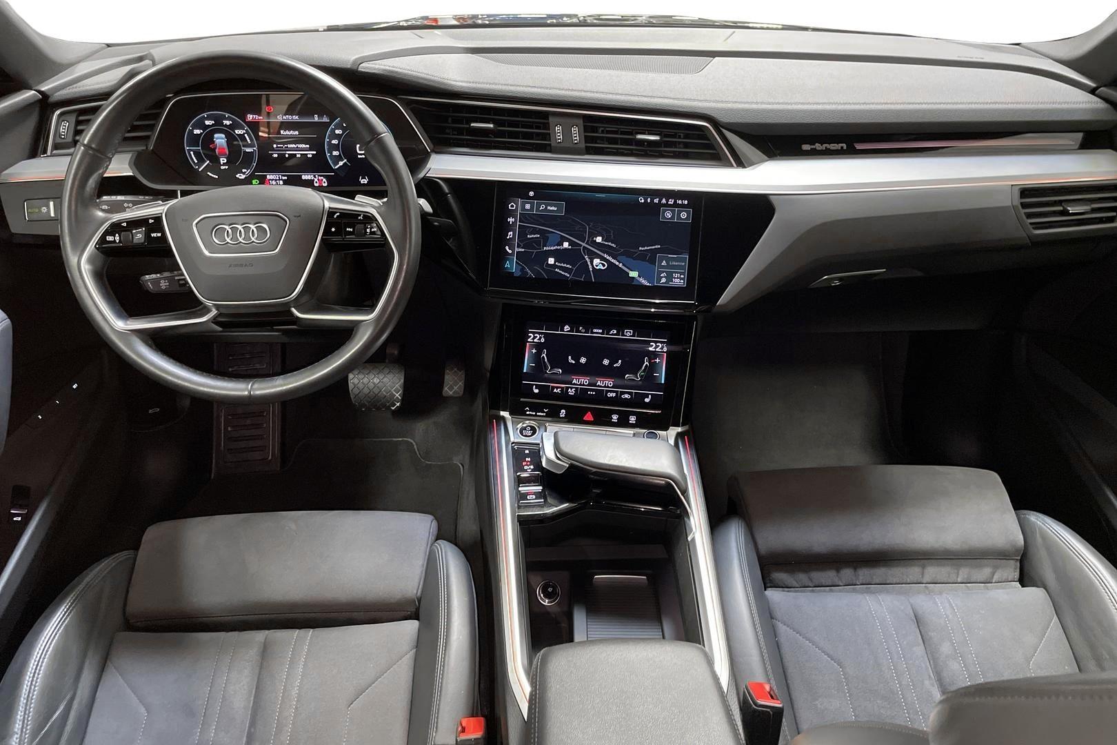 Audi e-tron 16