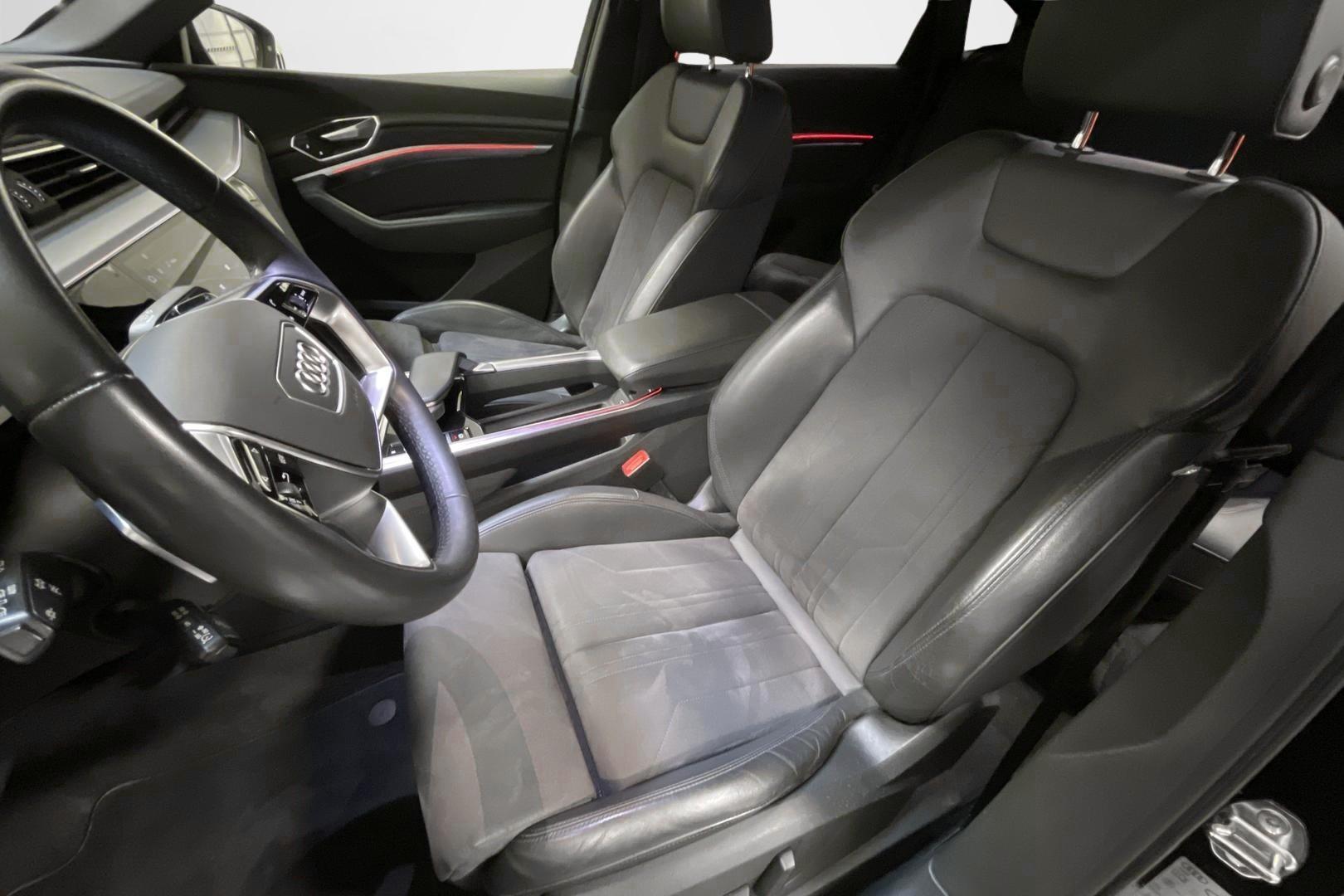 Audi e-tron 17