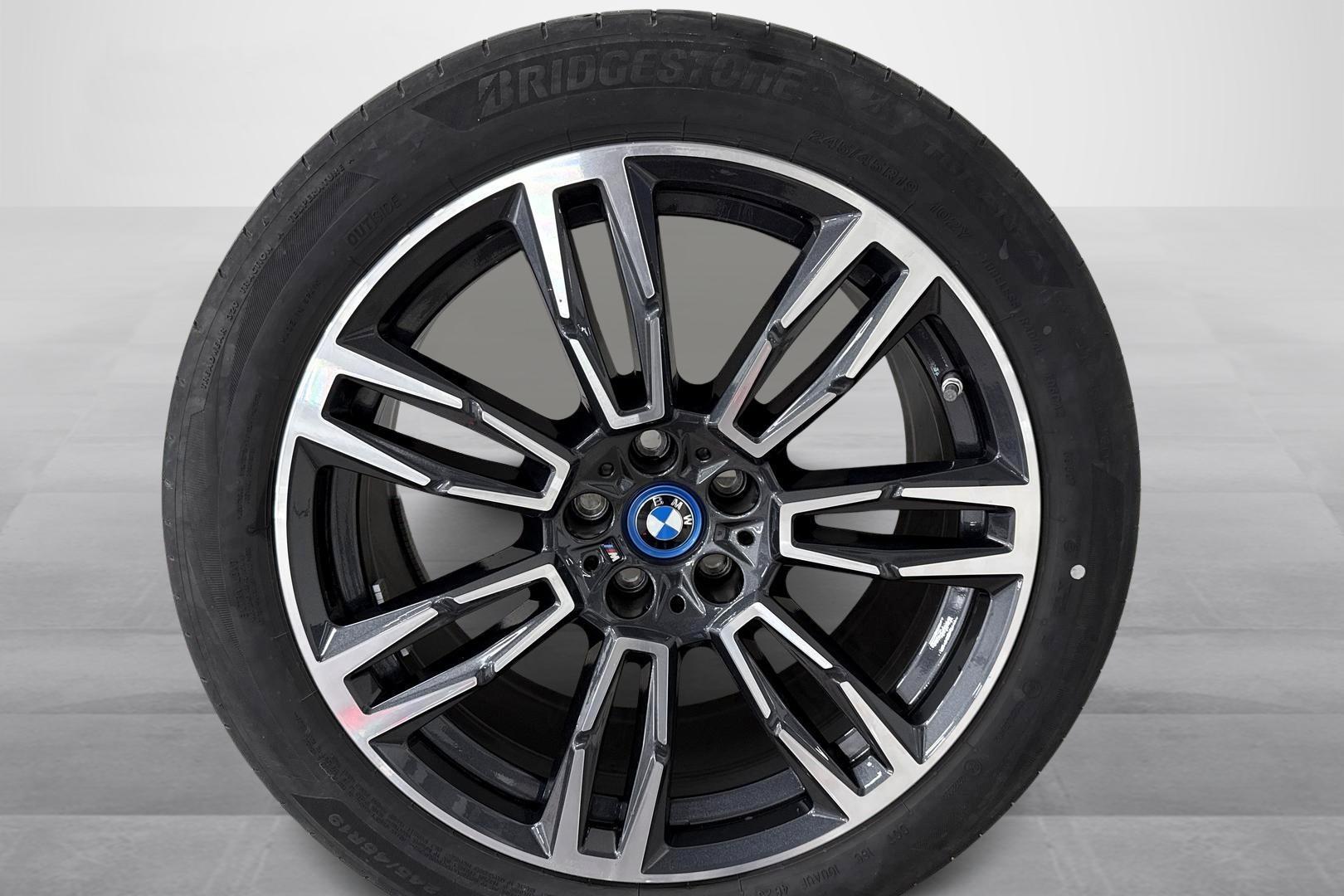 BMW i5 2024