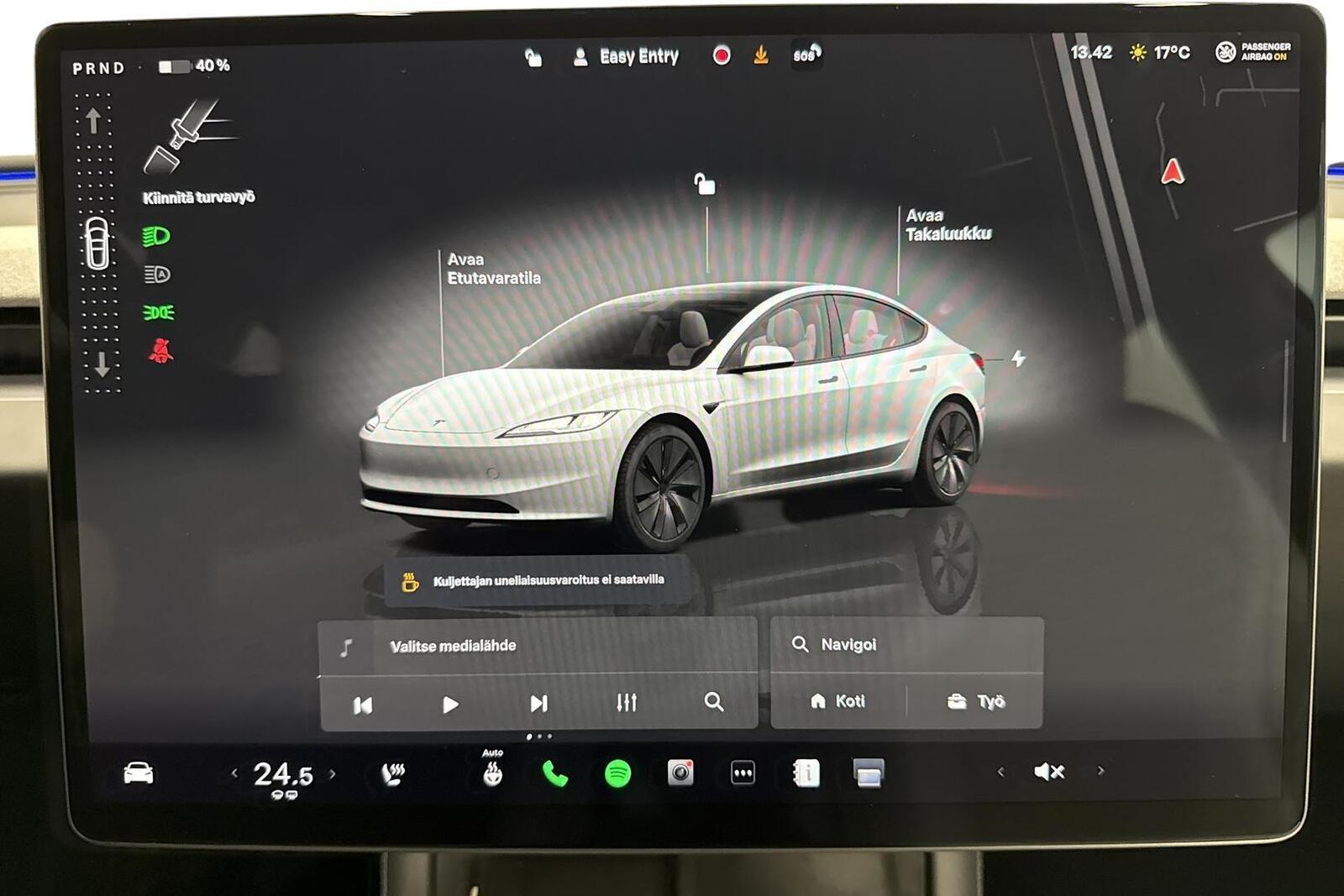 Tesla Model 3 2024