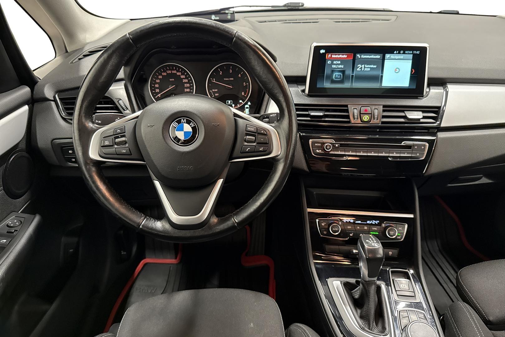 BMW 218 2018