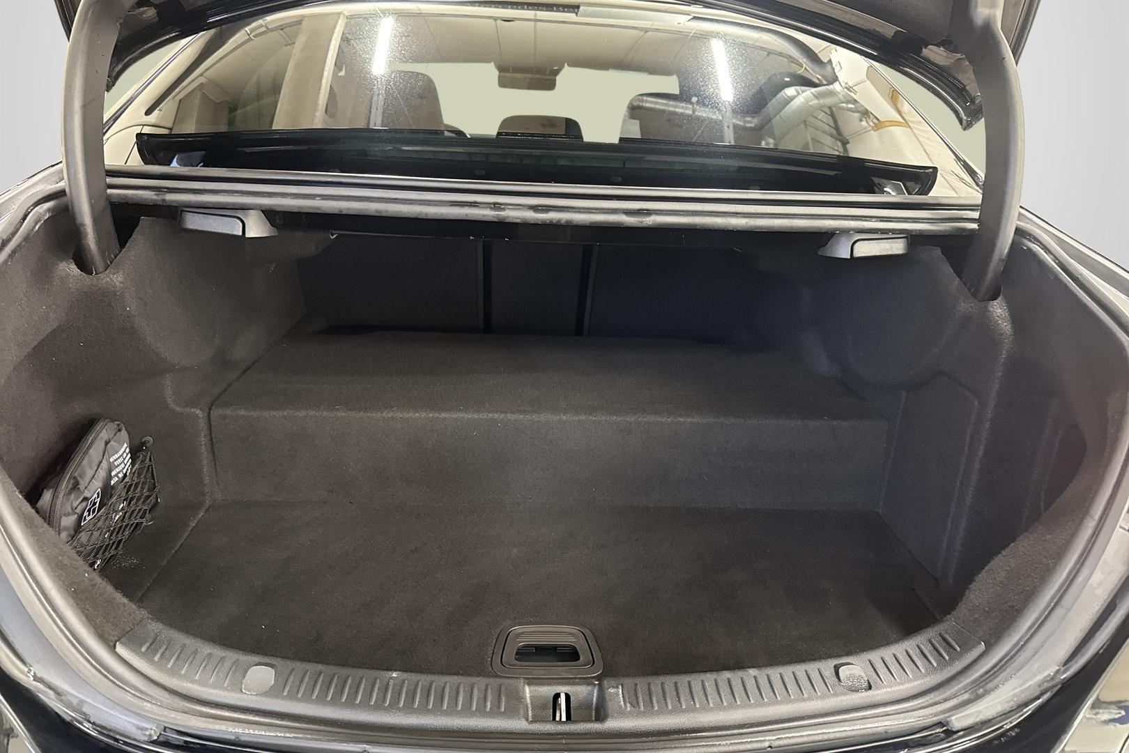 Mercedes-Benz E 2023