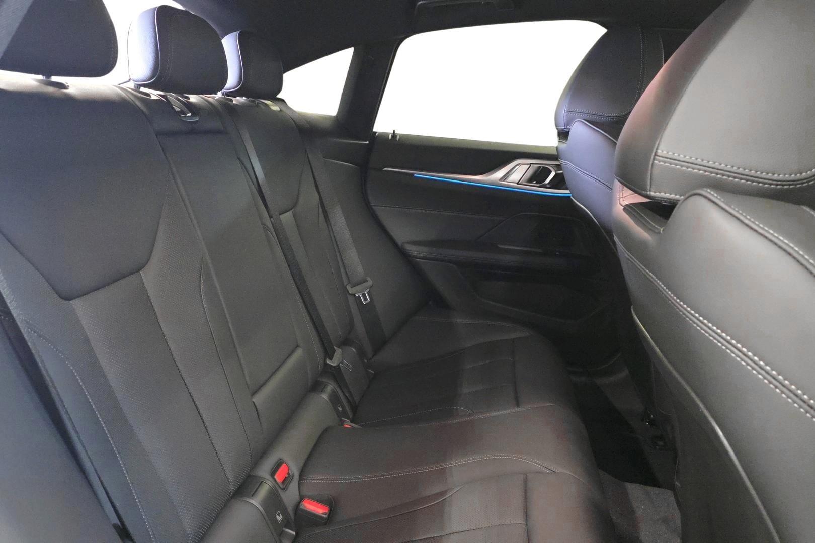 BMW i4 M60 11