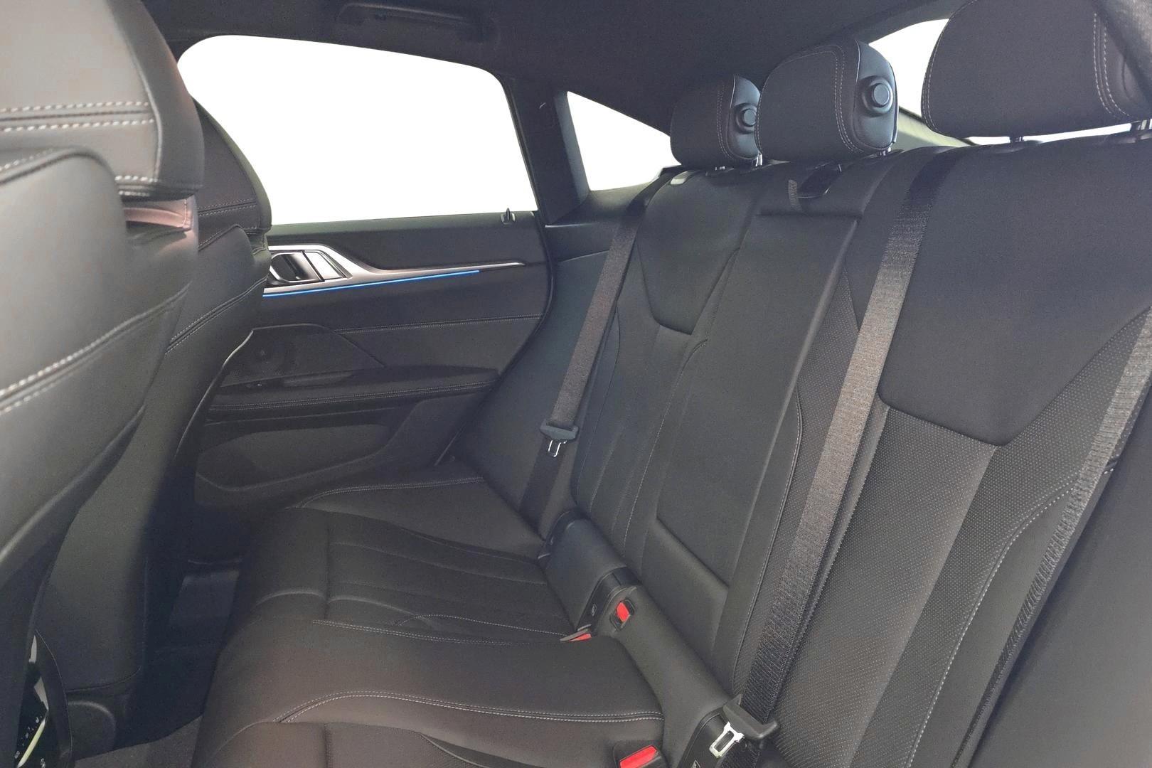 BMW i4 M60 9