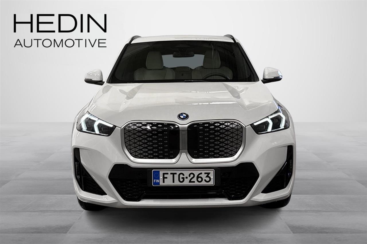 BMW iX1 2026