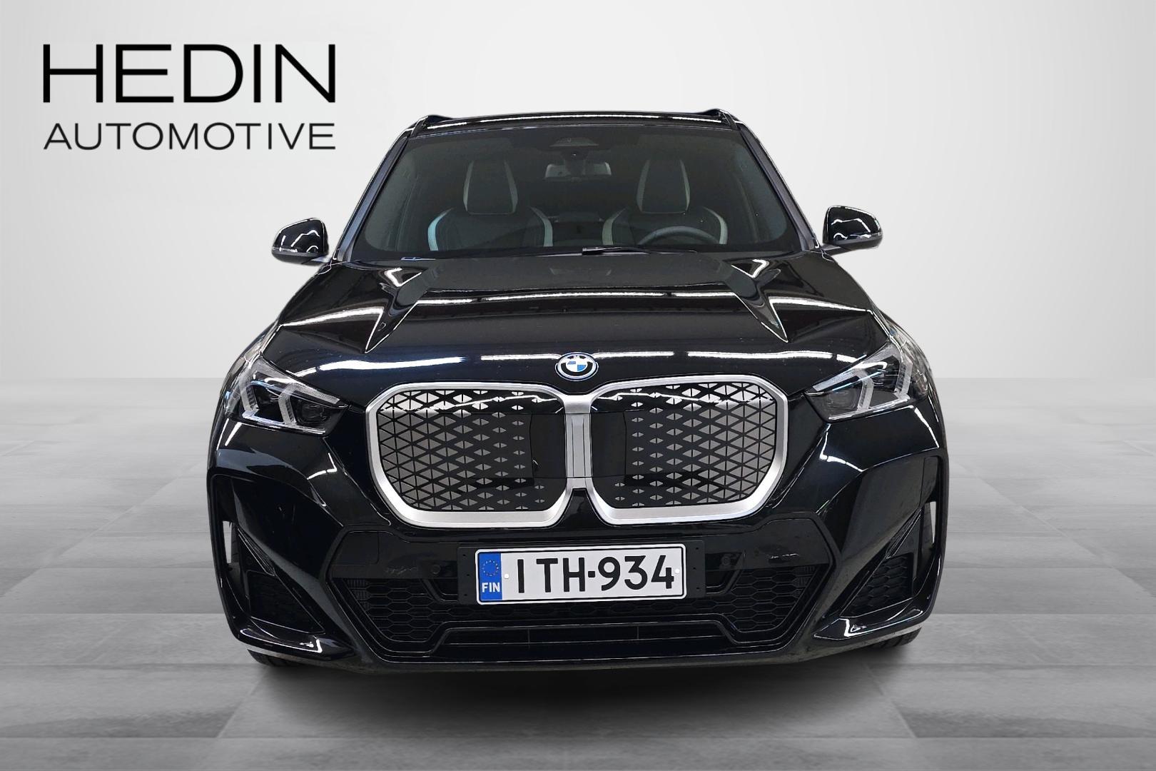 BMW iX1 4