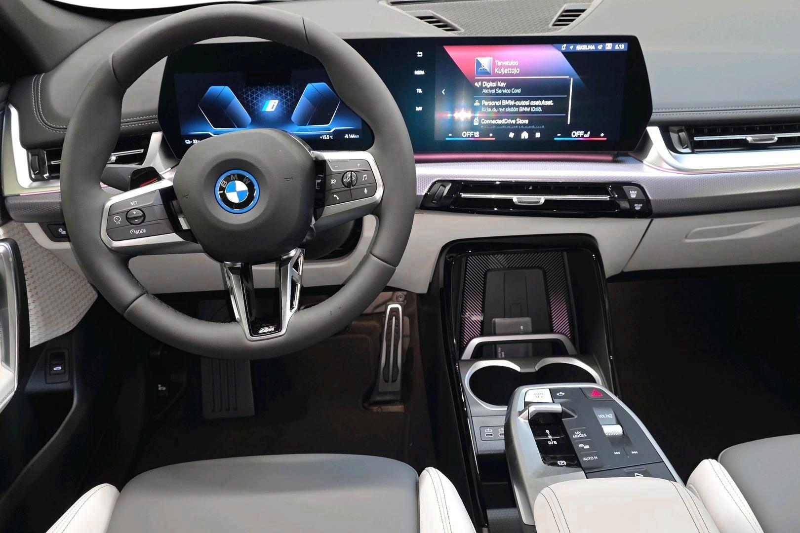 BMW iX1 8