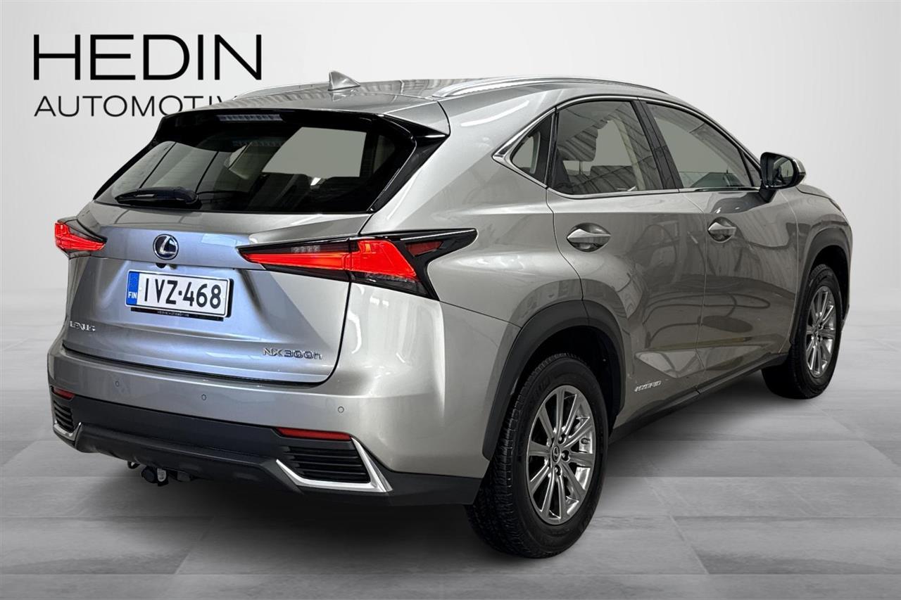 Lexus NX 2021