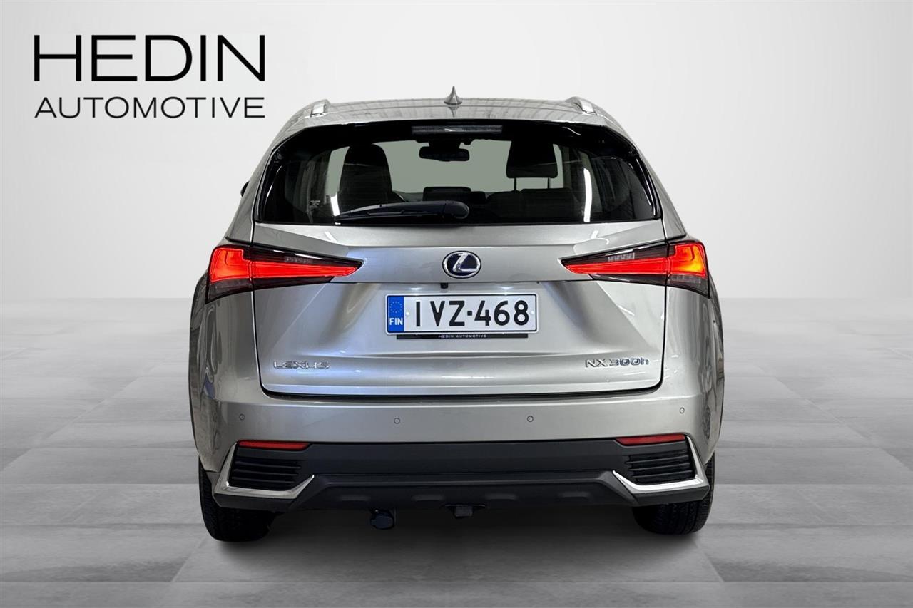 Lexus NX 2021