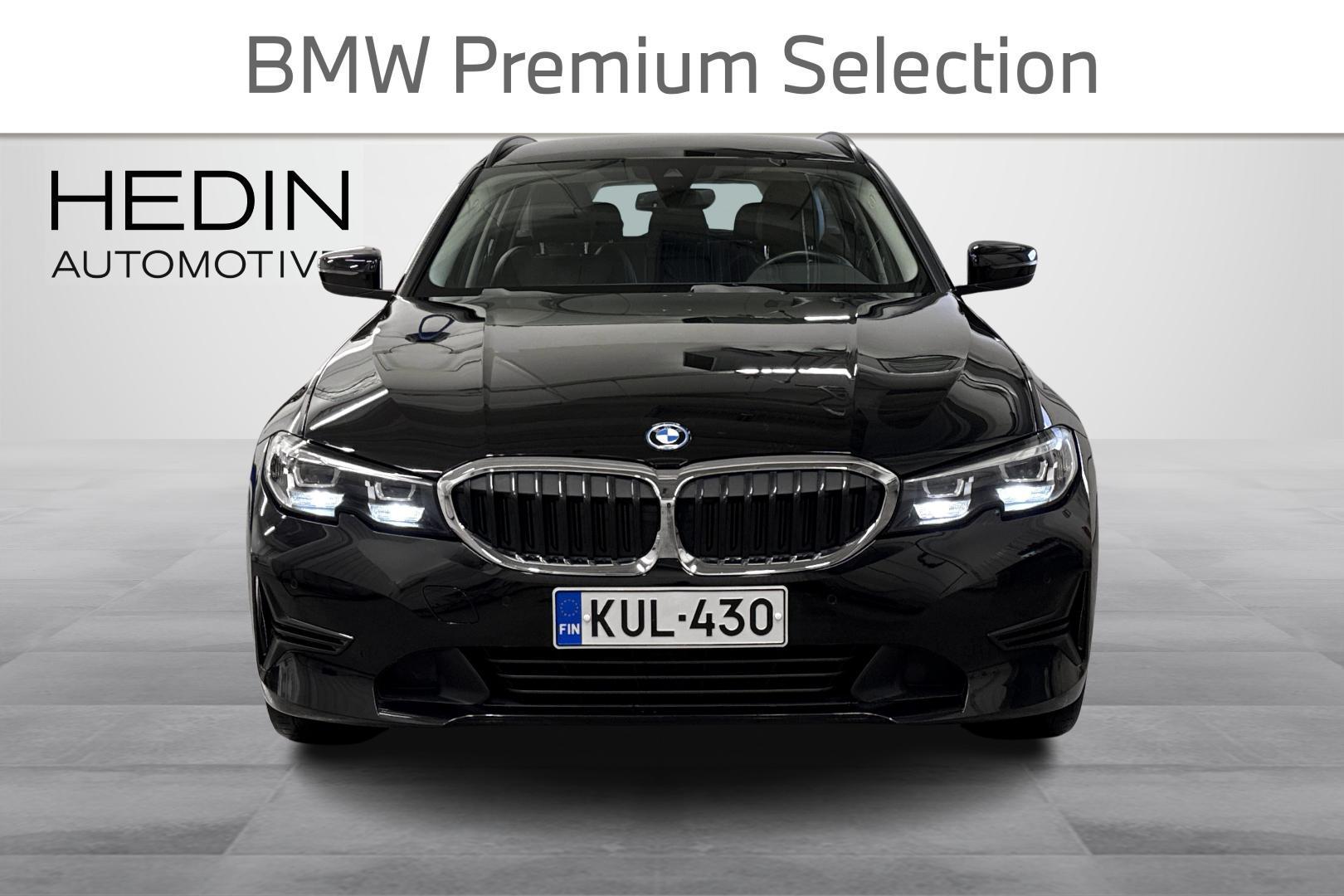 BMW 330 2022