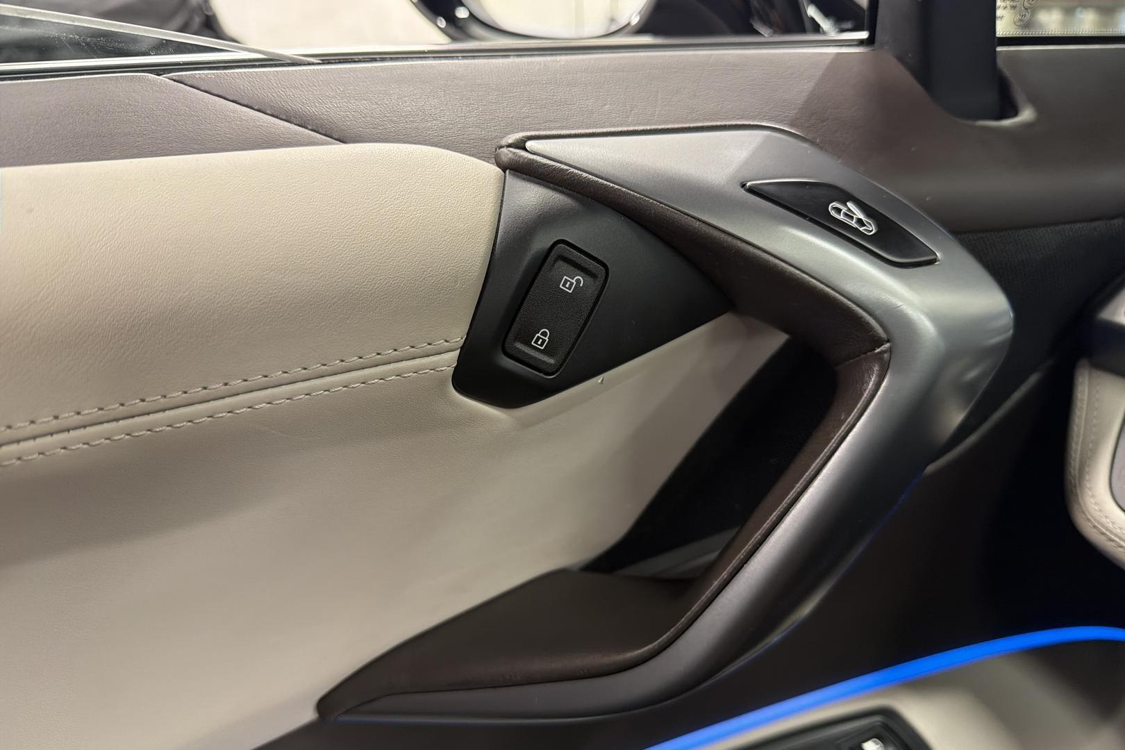 BMW i8 2017