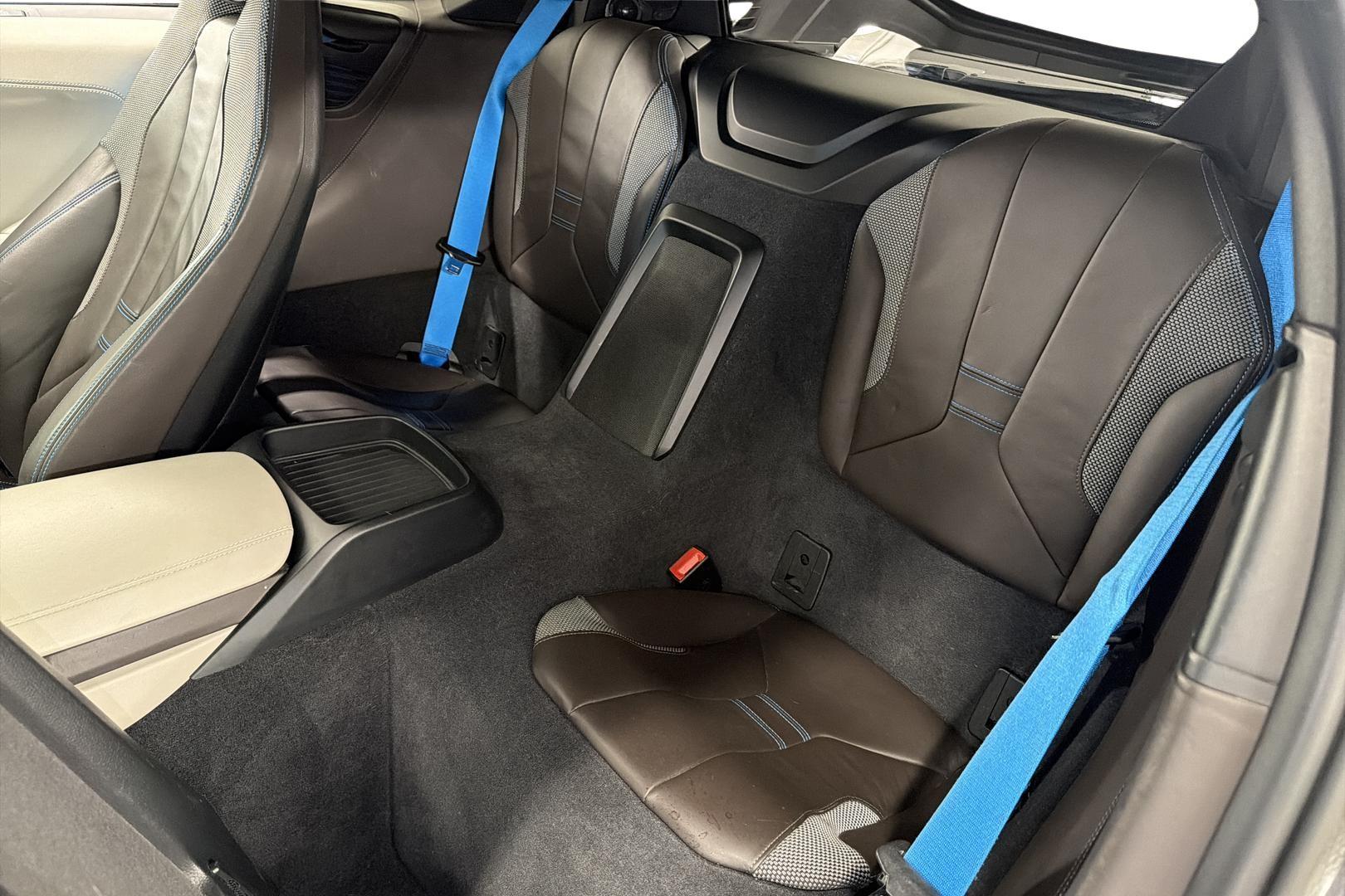 BMW i8 2017
