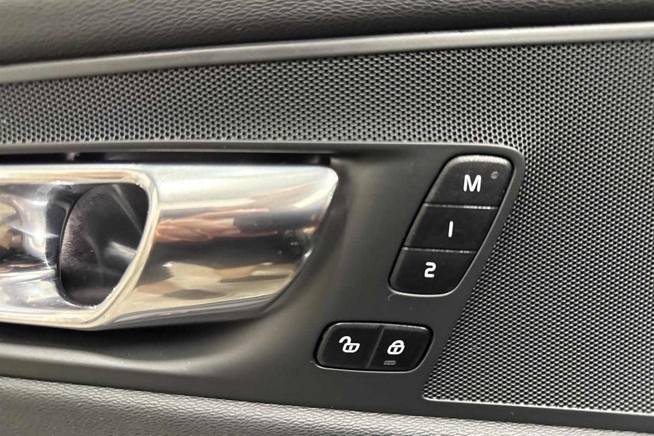 Volvo XC60 2022