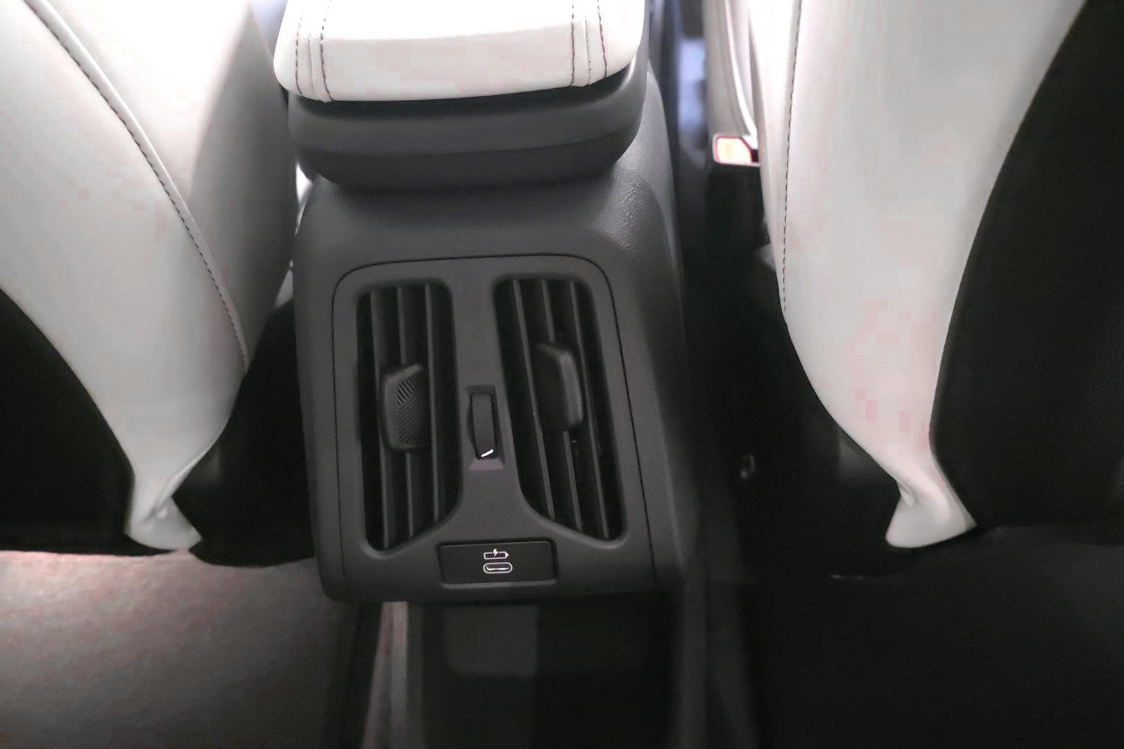 BMW iX1 2026