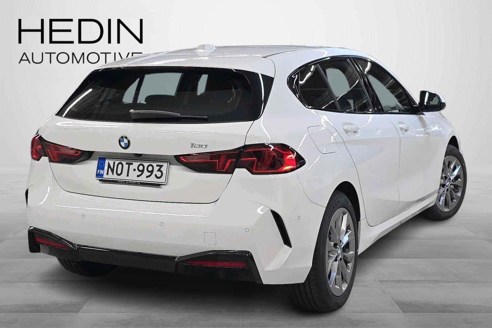 BMW 120 2026