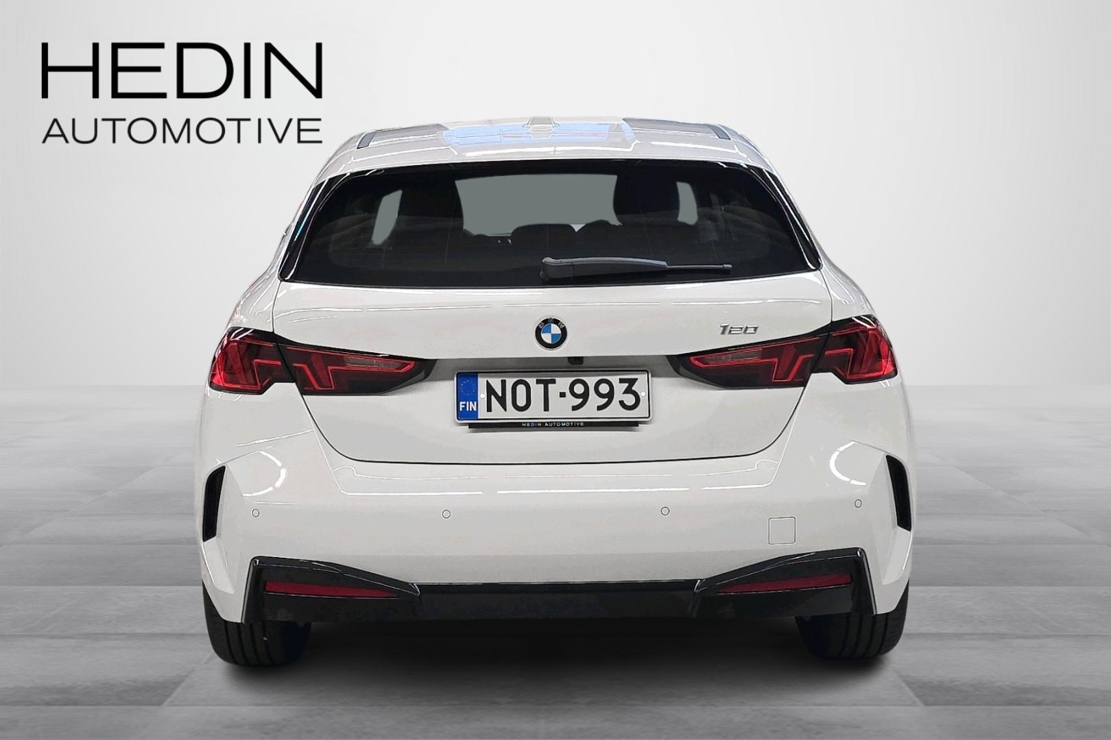 BMW 120 2026