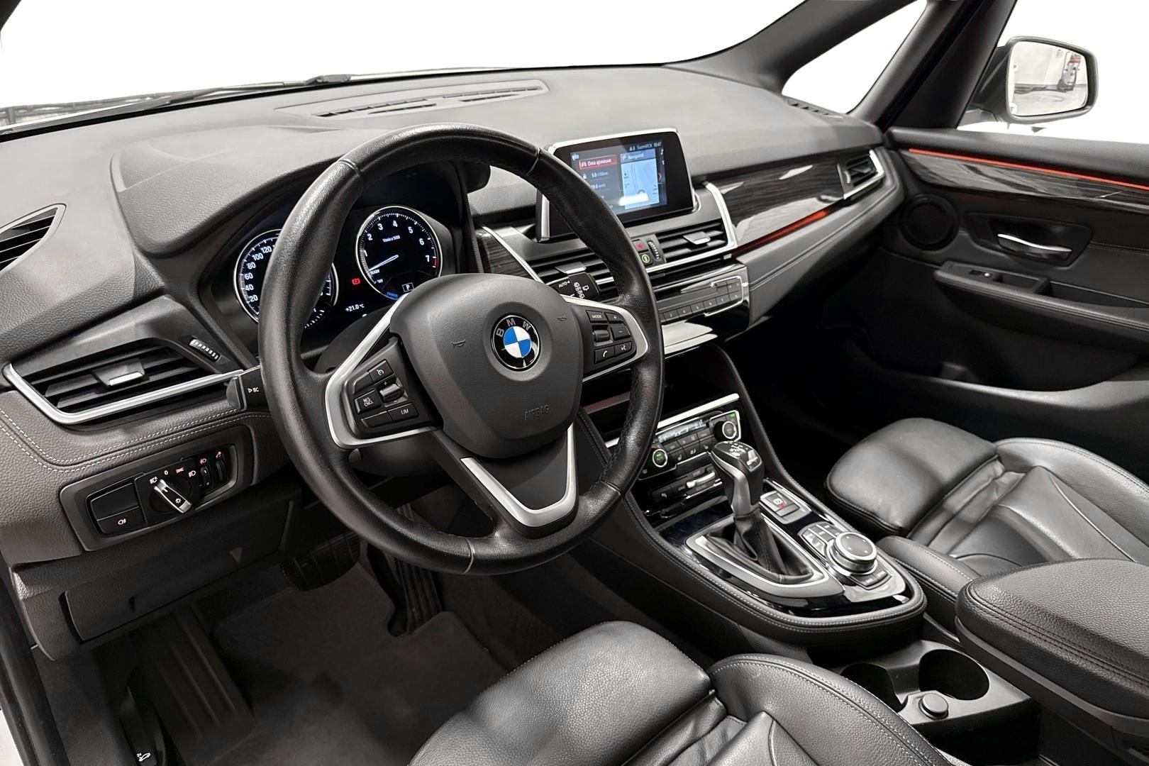 BMW 225 2019