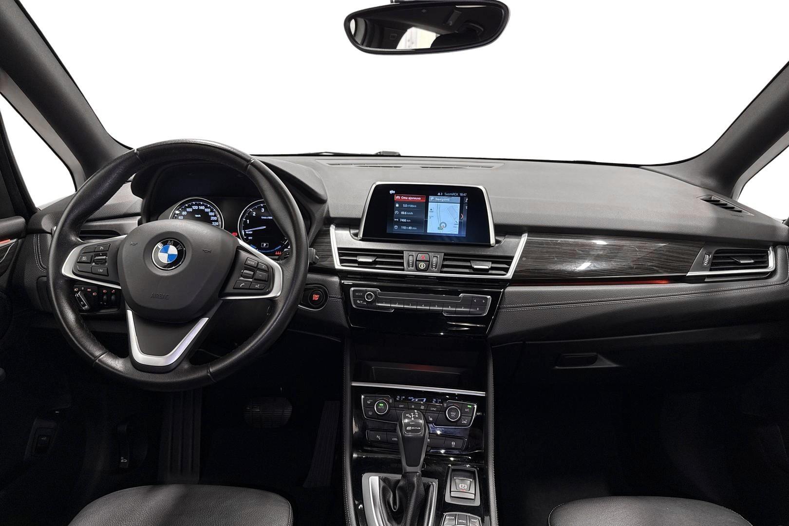BMW 225 2019