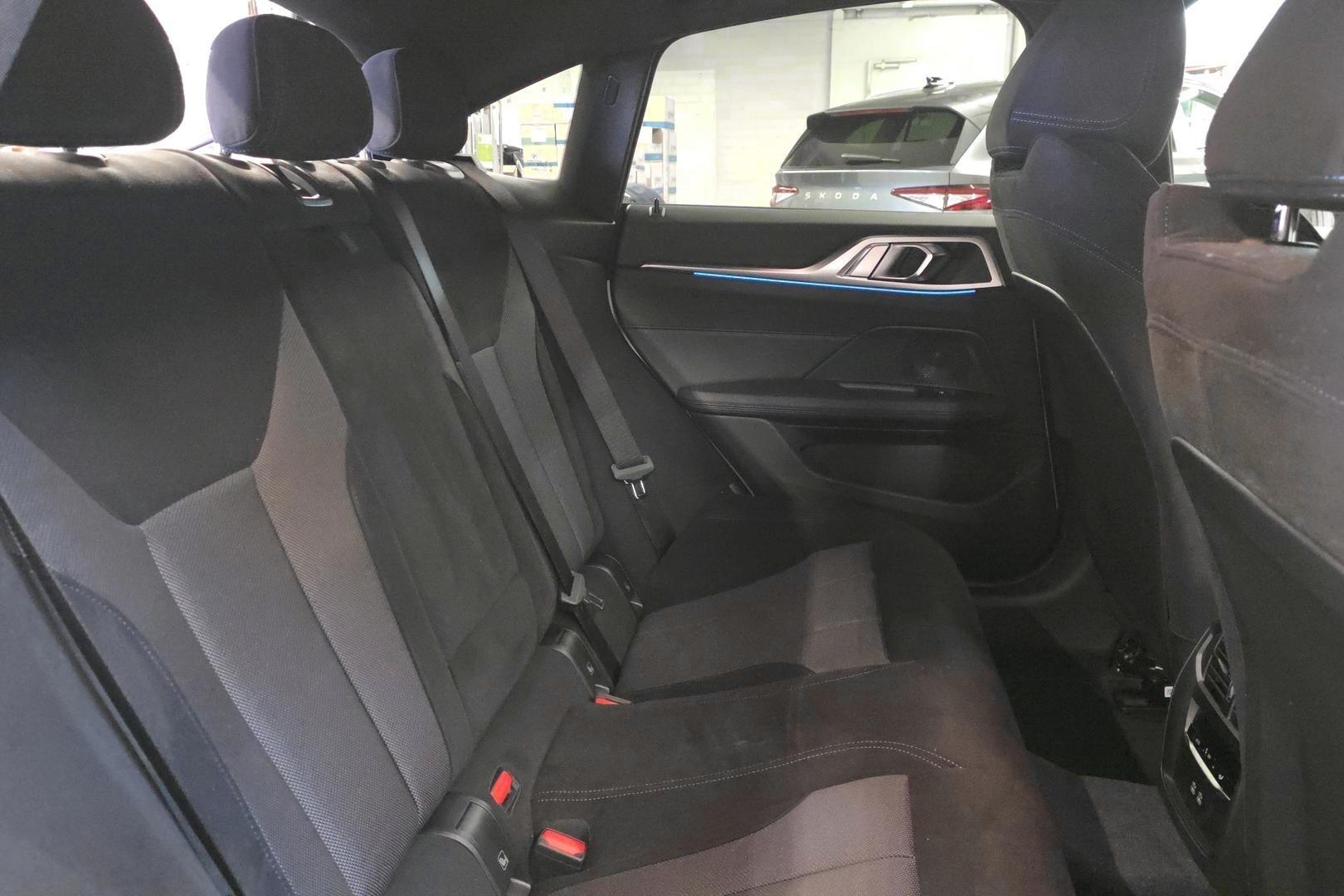 BMW i4 M60 11