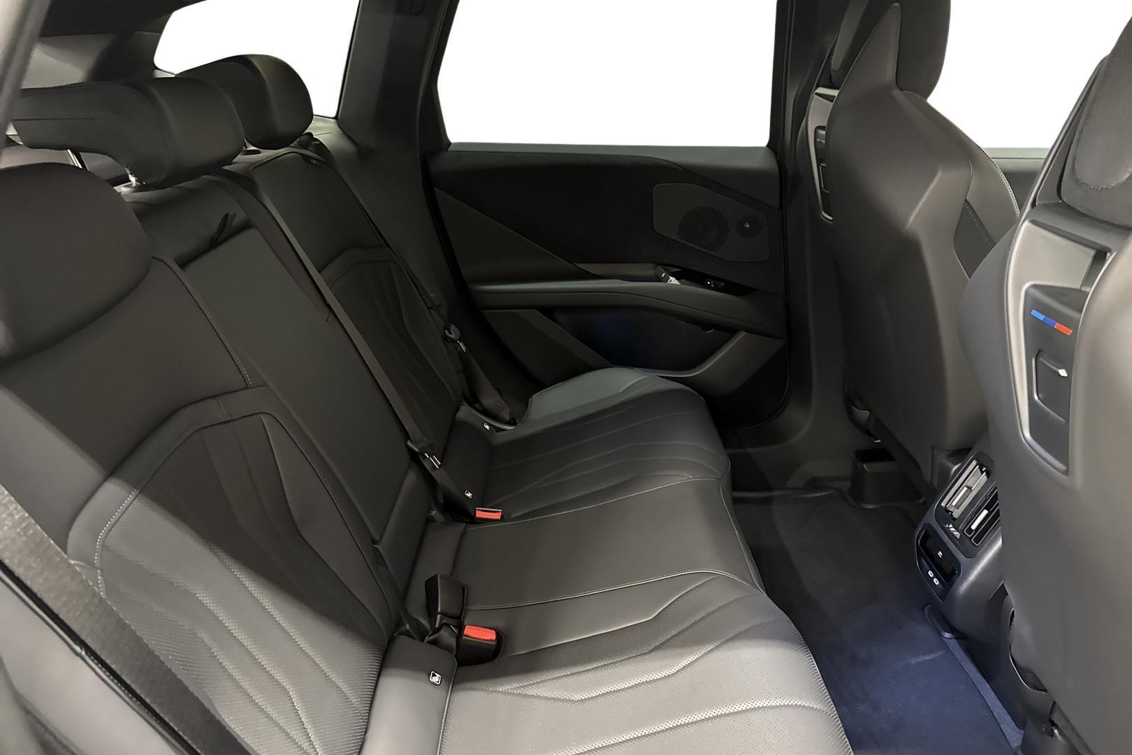 BMW iX3 2026