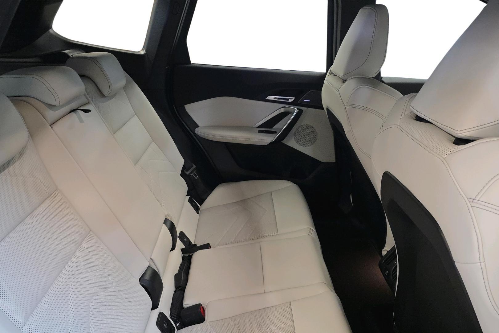BMW X1 11