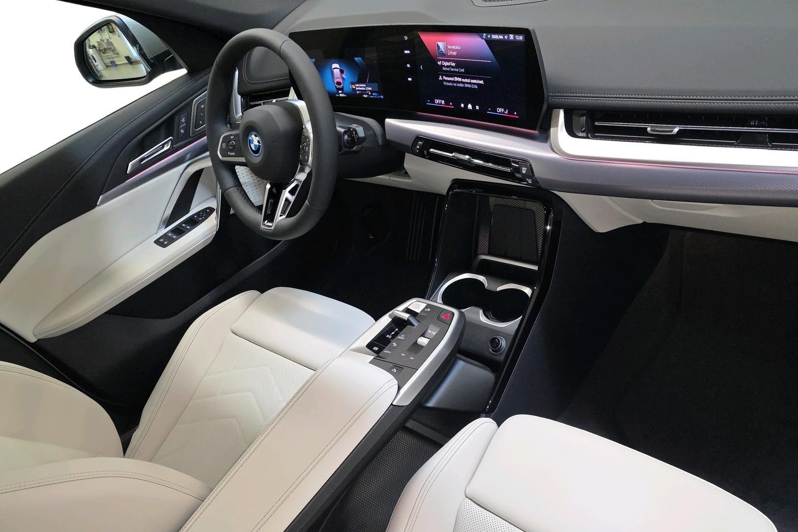 BMW X1 12