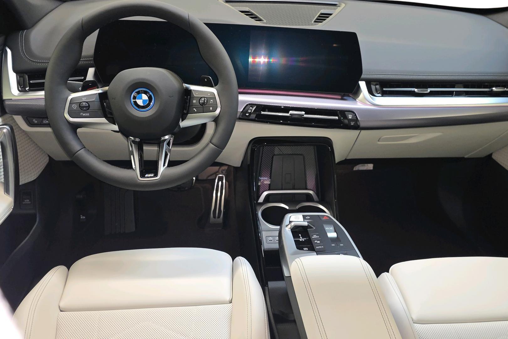 BMW X1 8