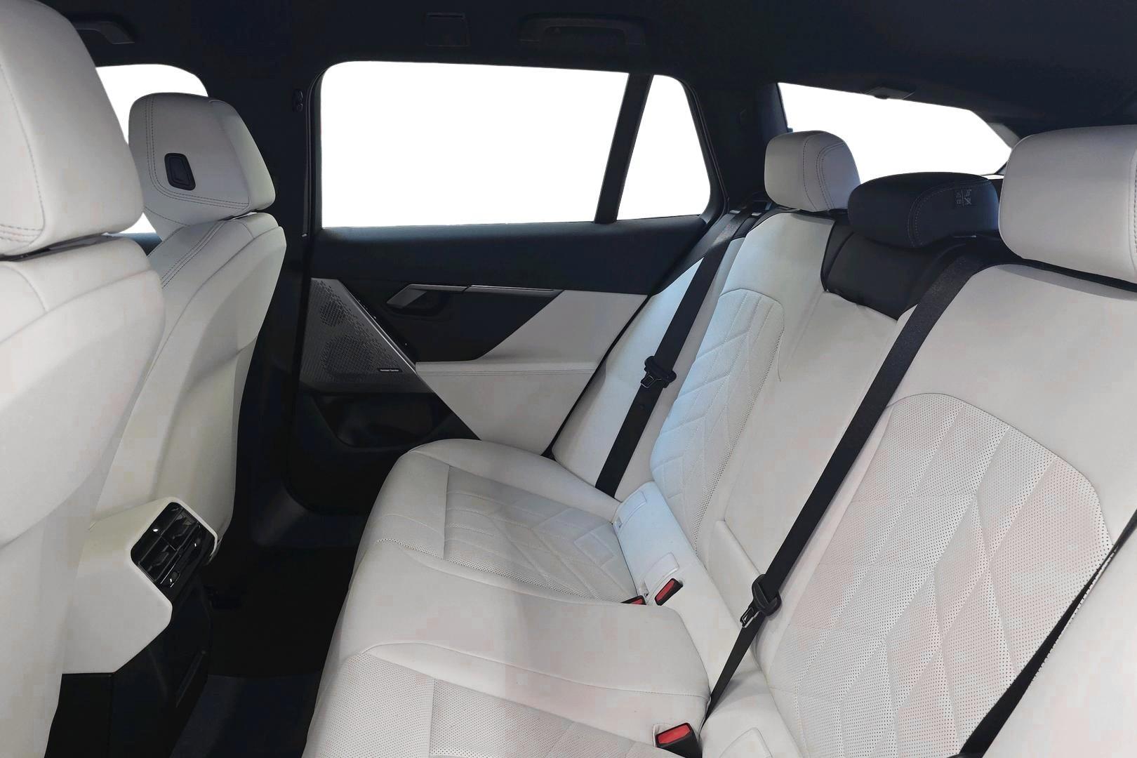 BMW i5 9