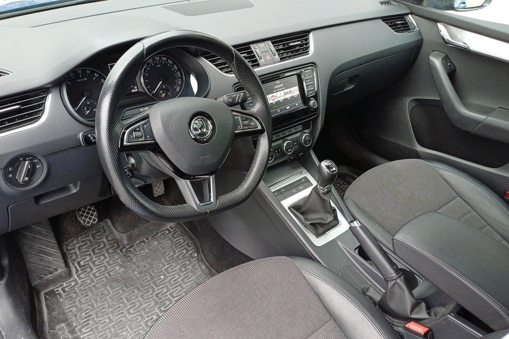 SKODA OCTAVIA 2016