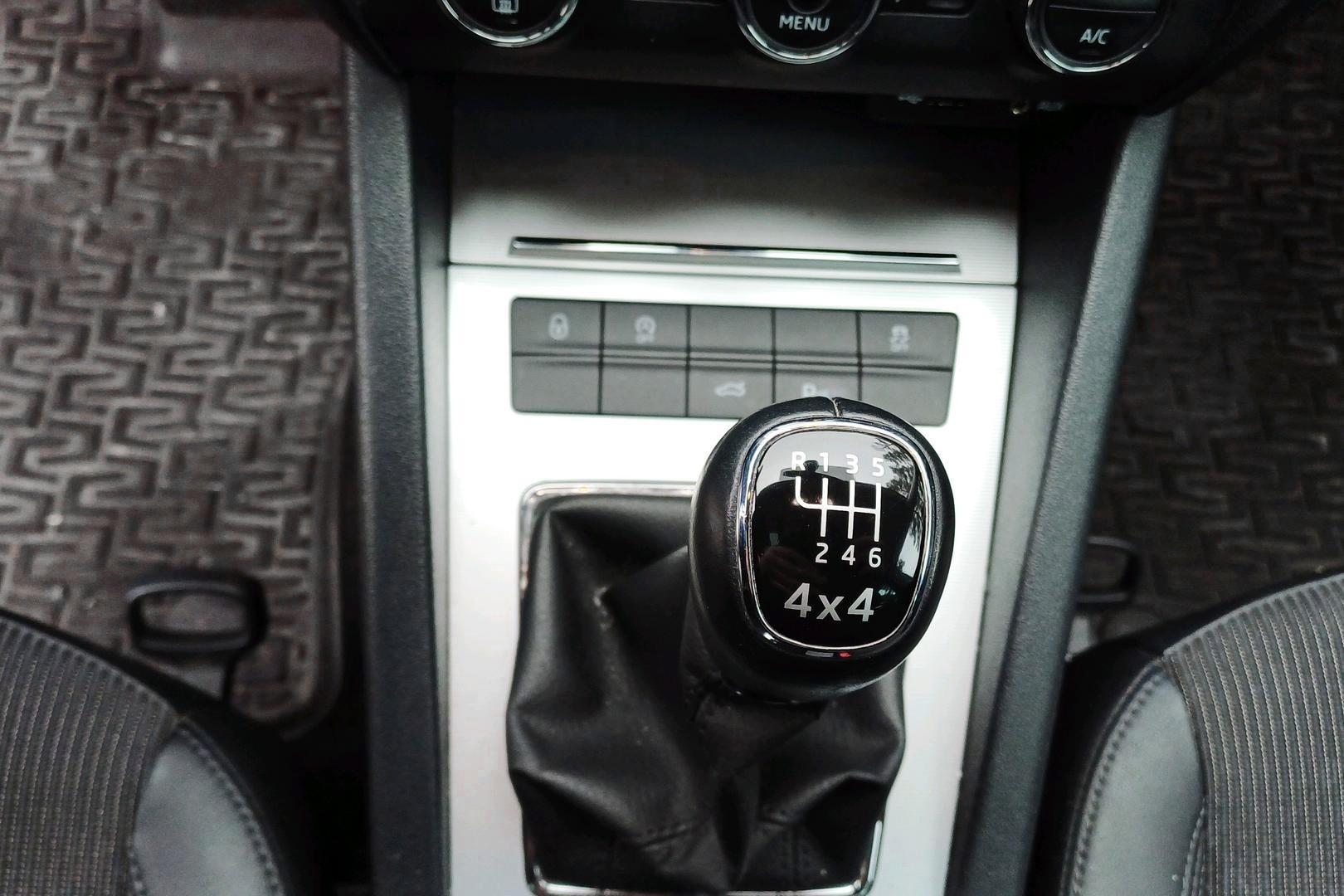SKODA OCTAVIA 2016