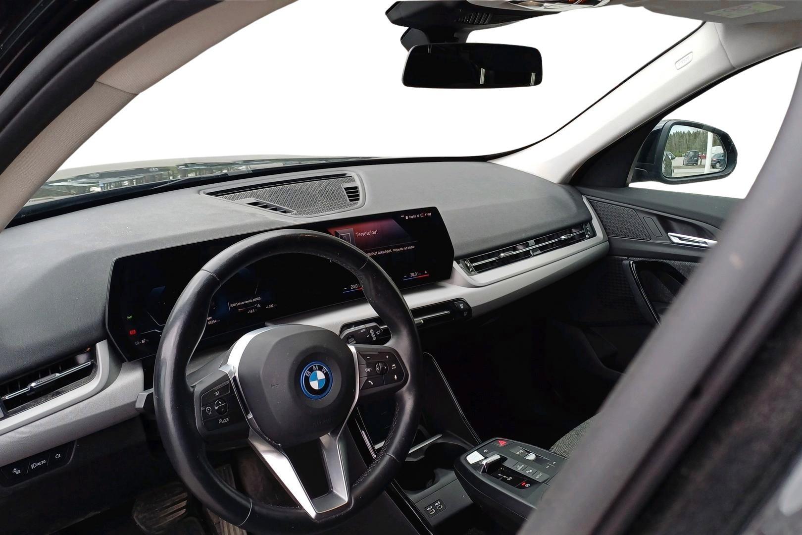 BMW iX1 2023