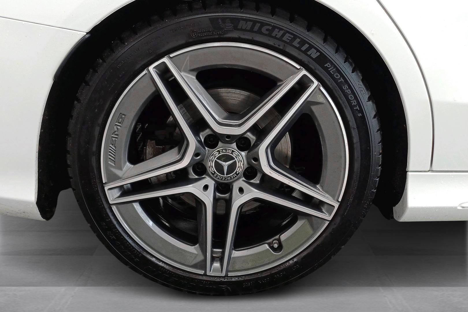 MERCEDES-BENZ C 2020