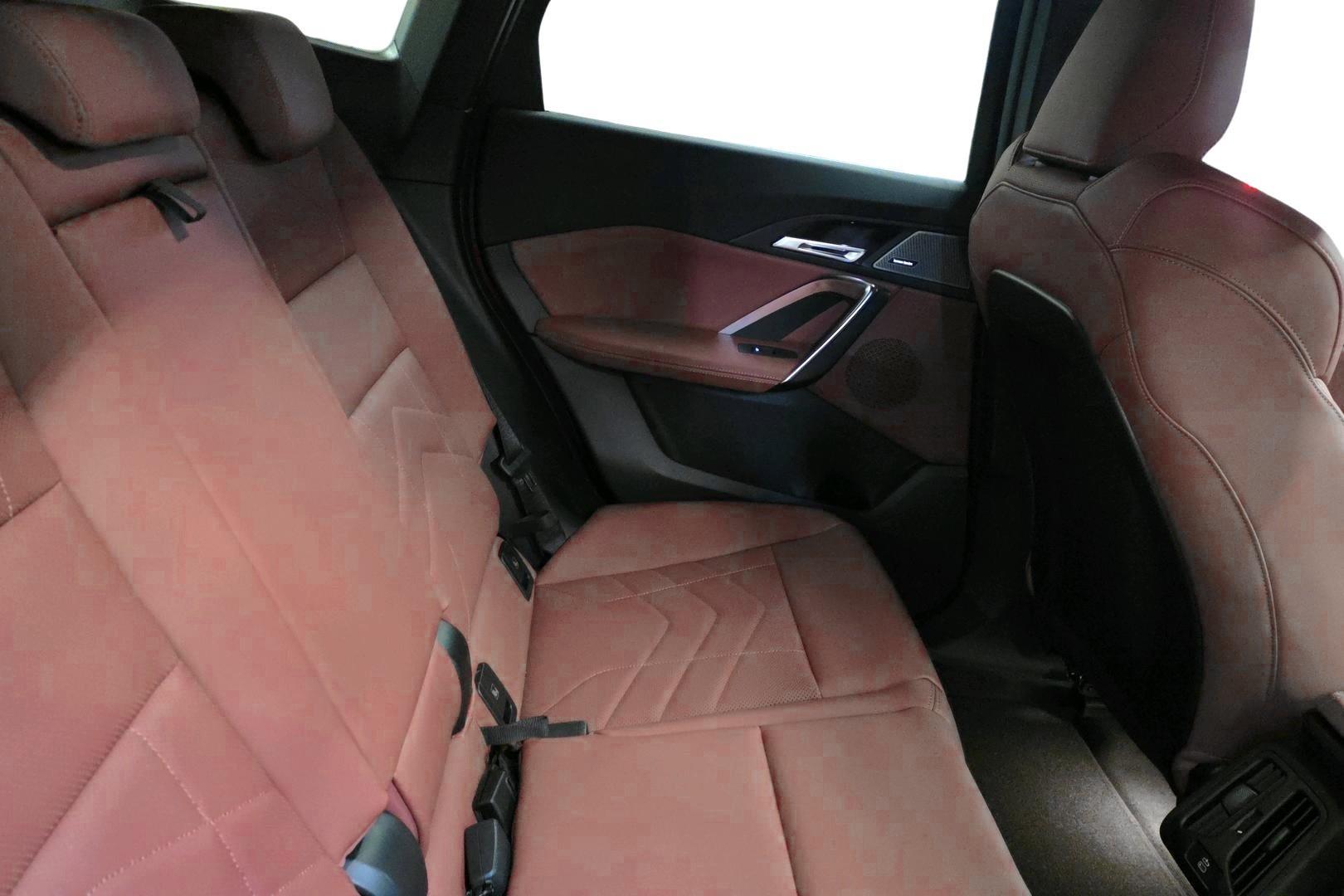BMW iX1 2026