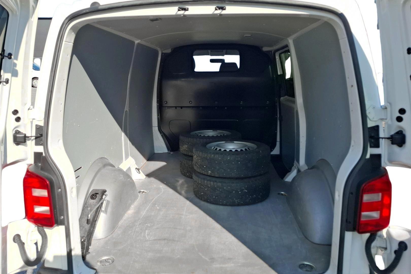 VOLKSWAGEN TRANSPORTER 2019
