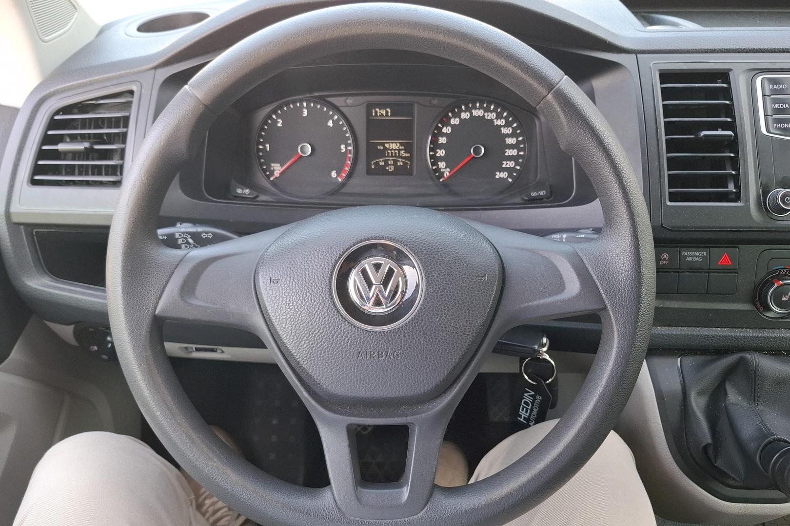 VOLKSWAGEN TRANSPORTER 2019