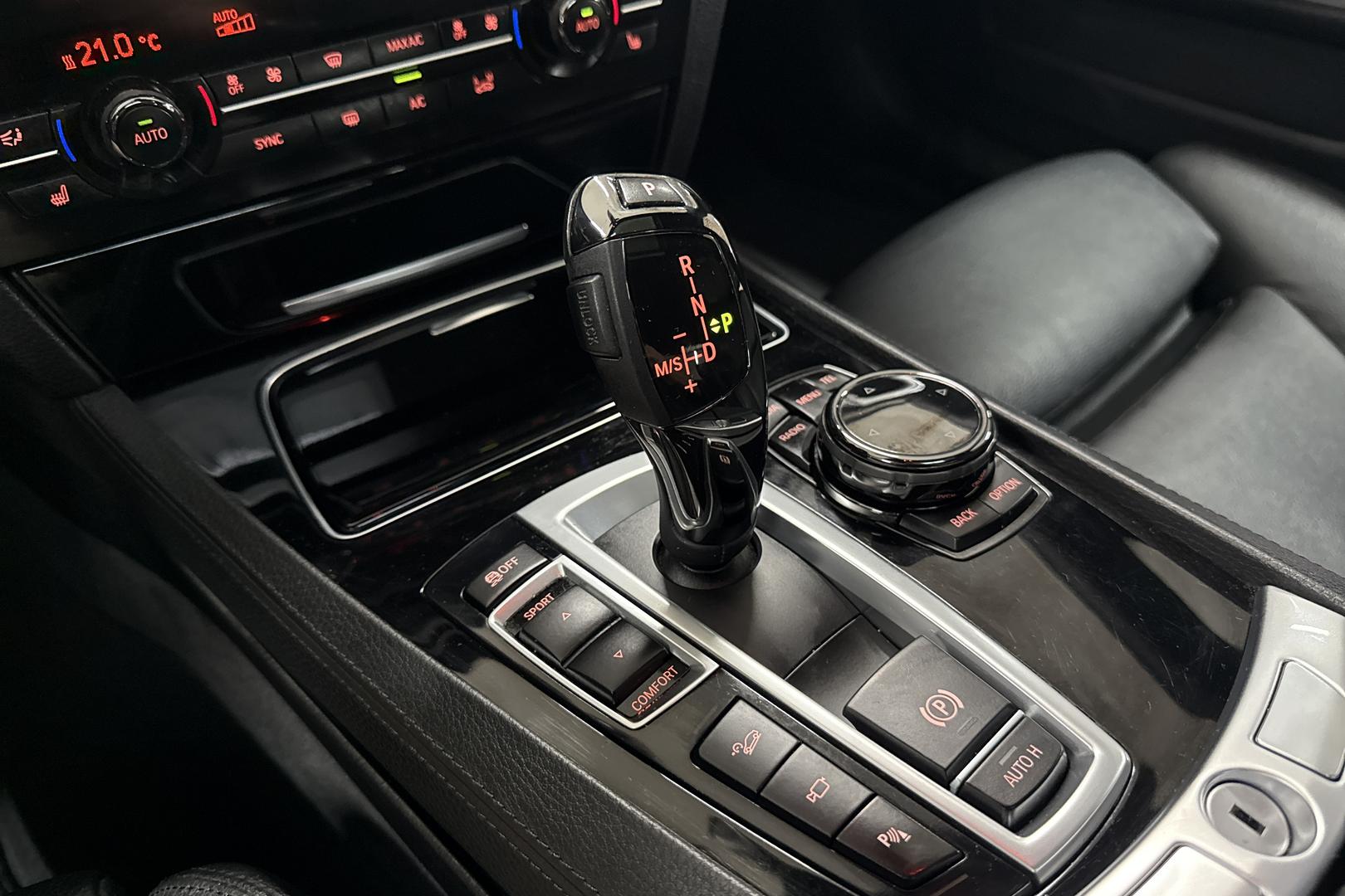 BMW 740 2015