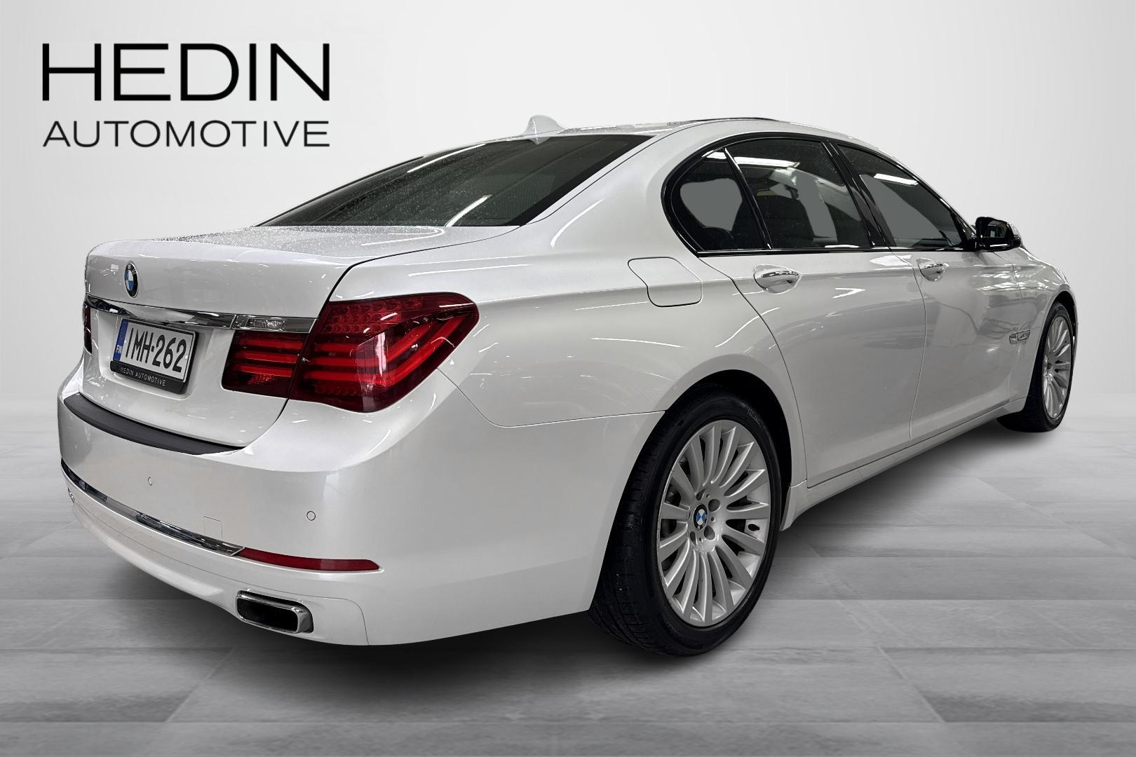 BMW 740 2015