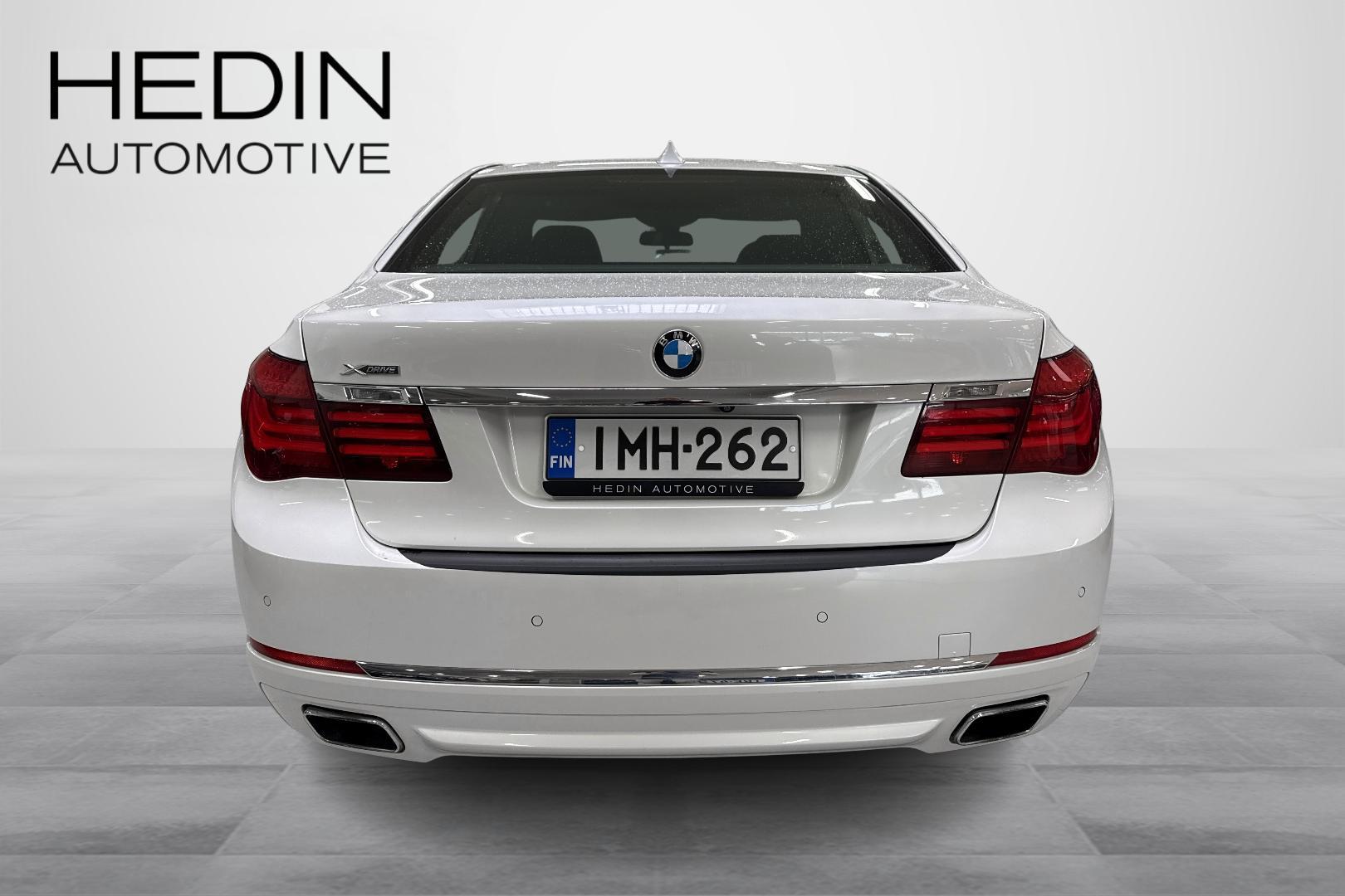 BMW 740 2015