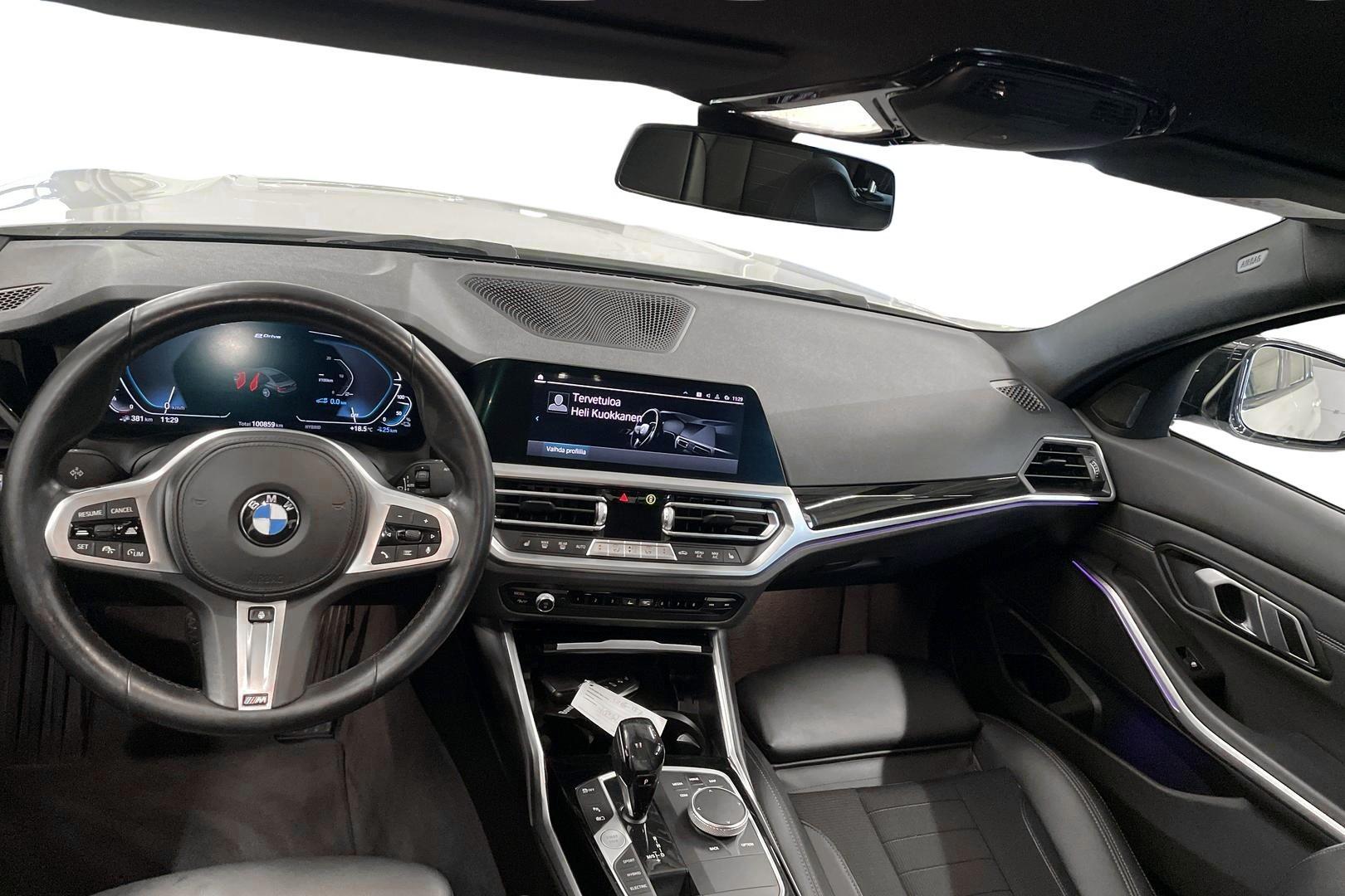 BMW 330 2021