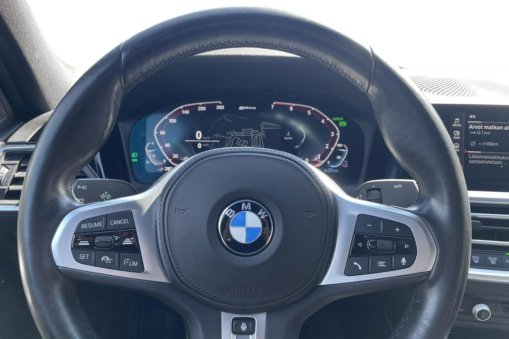 BMW 330 2021