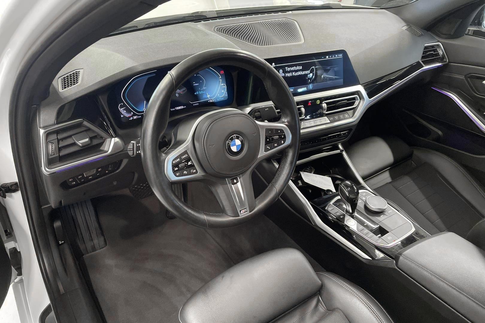 BMW 330 2021