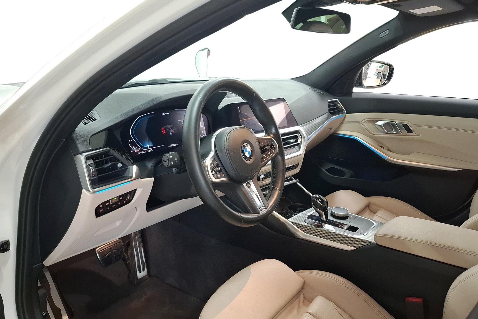 BMW 330 2021